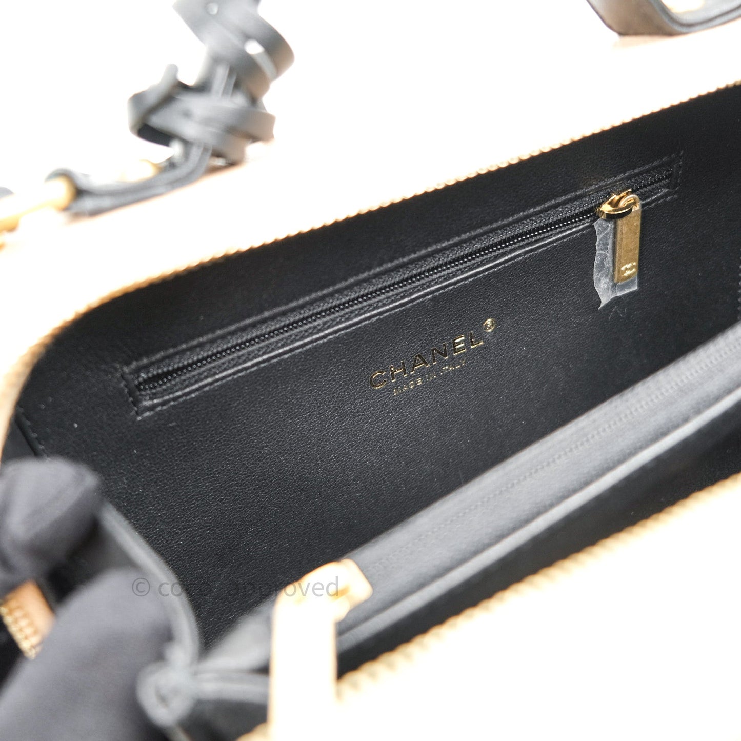 Chanel Quilted Medium CC Filigree Vanity Case Beige Caviar Gold Hardware