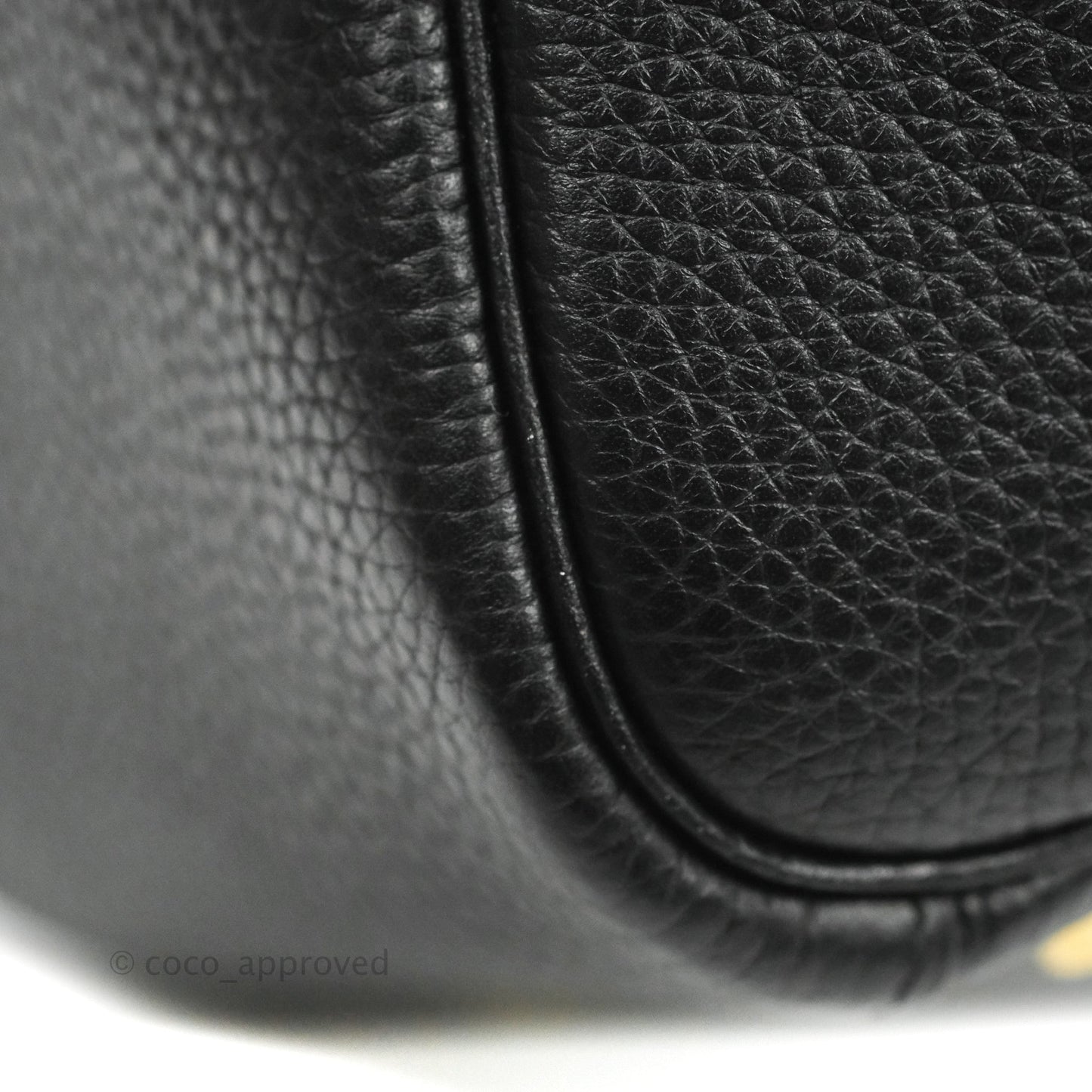 Hermès Lindy 26 Black Clemence Gold Hardware