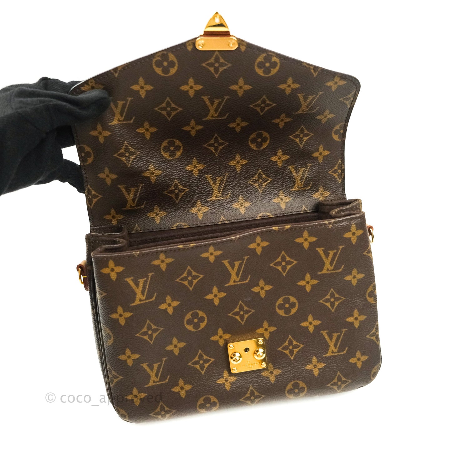 Louis Vuitton Monogram Pochette Metis