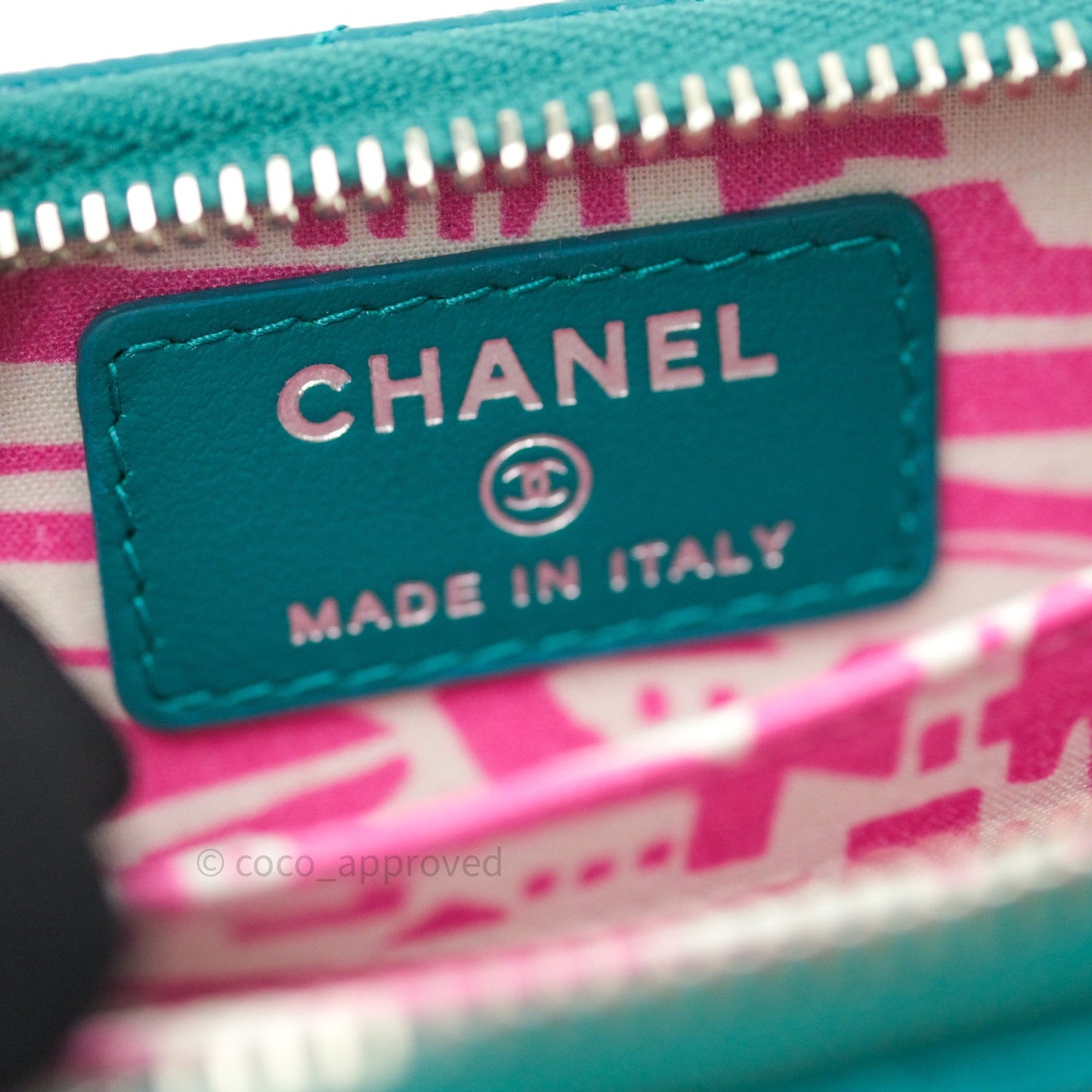 Chanel Quilted Zip Card Holder Green Caviar Silver Hardware