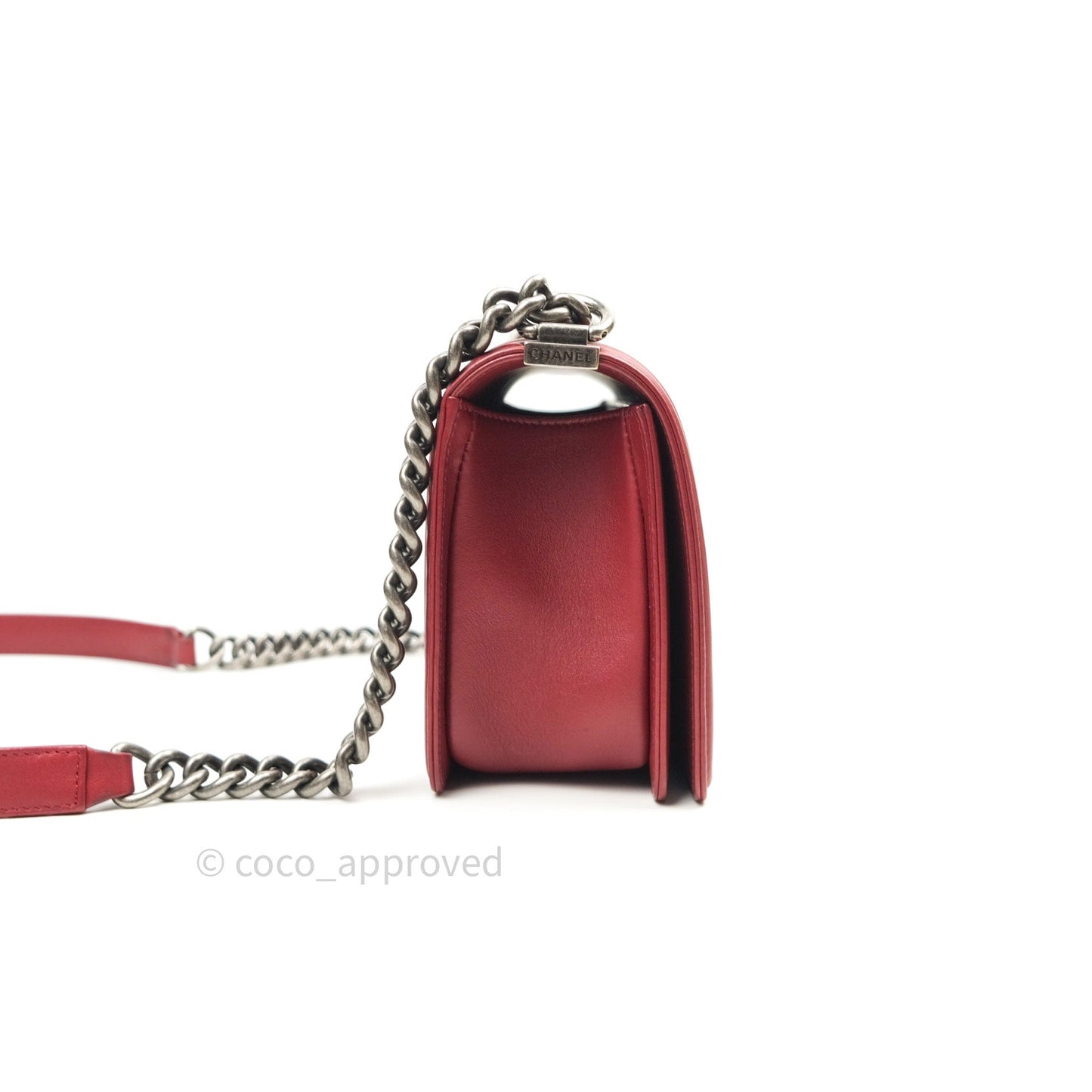 Chanel Boy Chevron Medium Red Calfskin Ruthenium Hardware