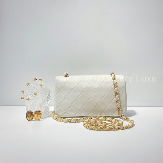No.2418-Chanel Vintage Lambskin Mini Flap Bag