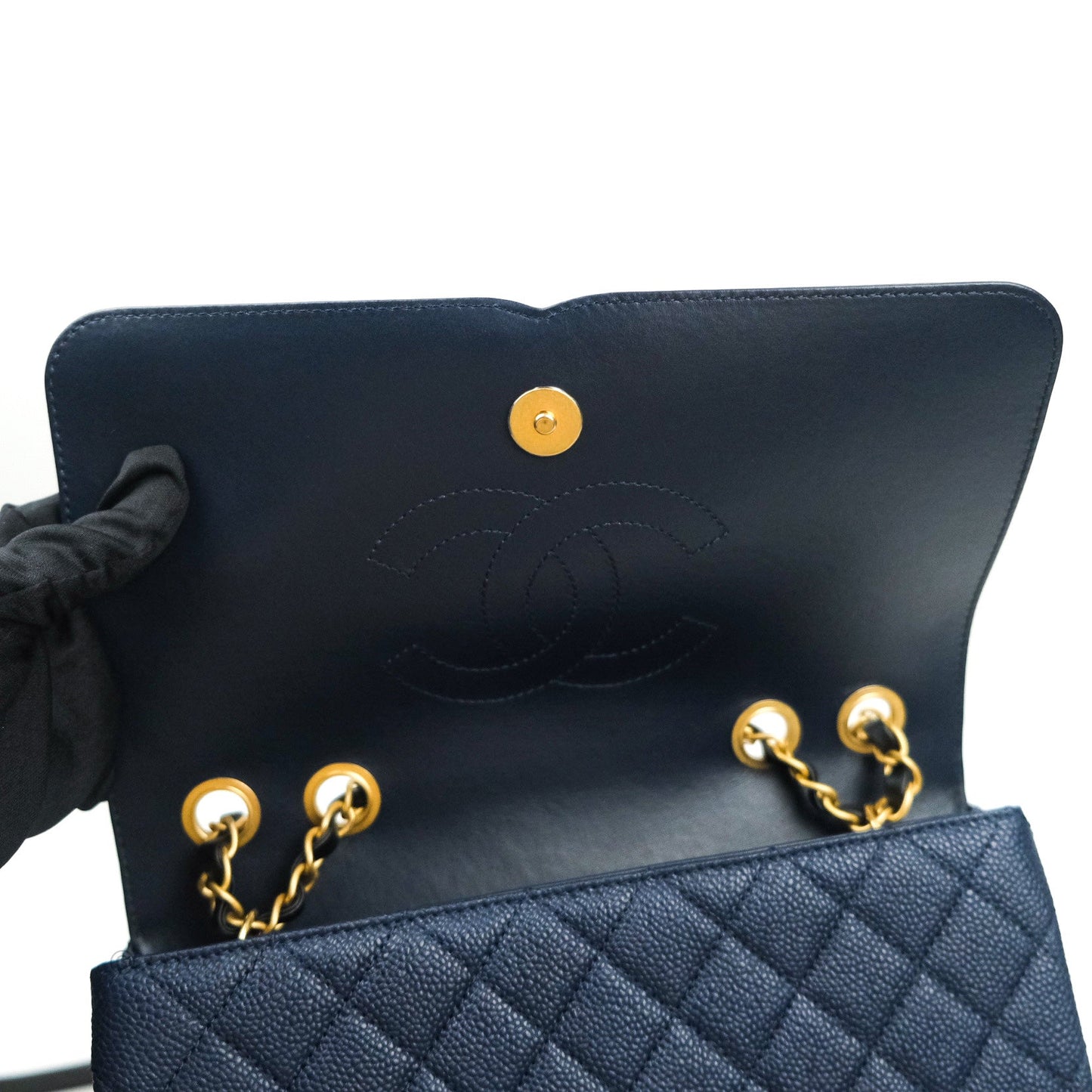Chanel Quilted Medium CC Filigree Flap Navy Caviar