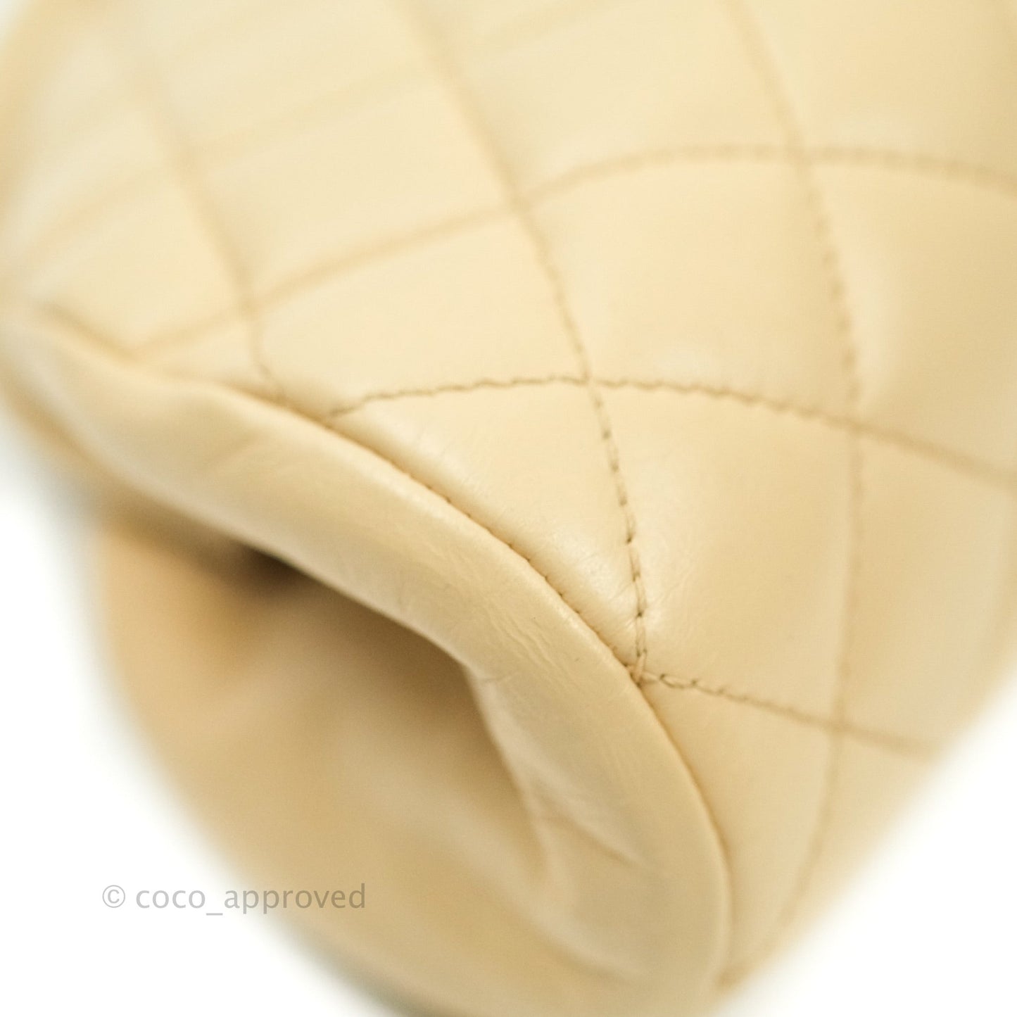 Chanel Quilted Timeless Kisslock Clutch Beige Lambskin Silver Hardware
