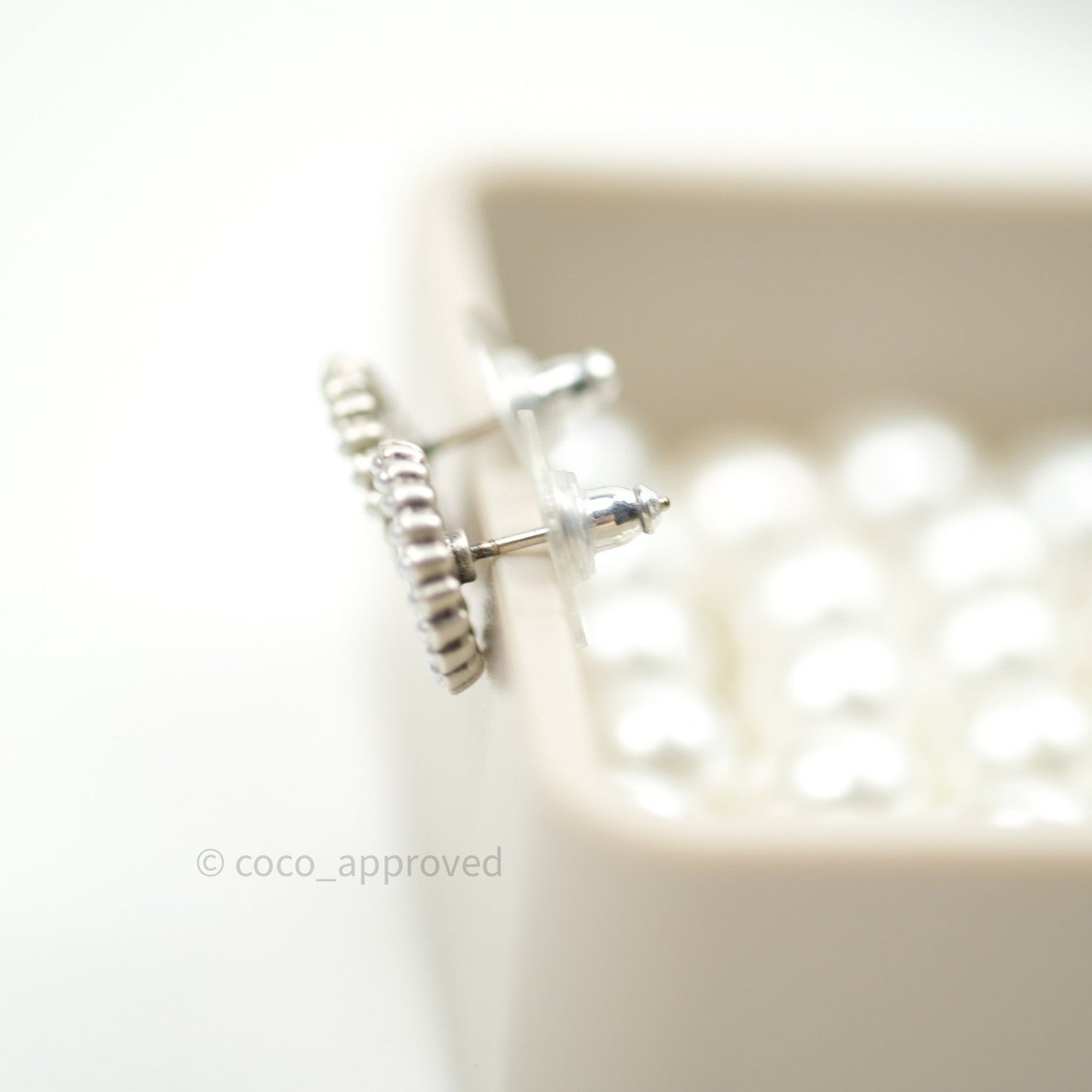 Chanel La Pausa Round Earrings