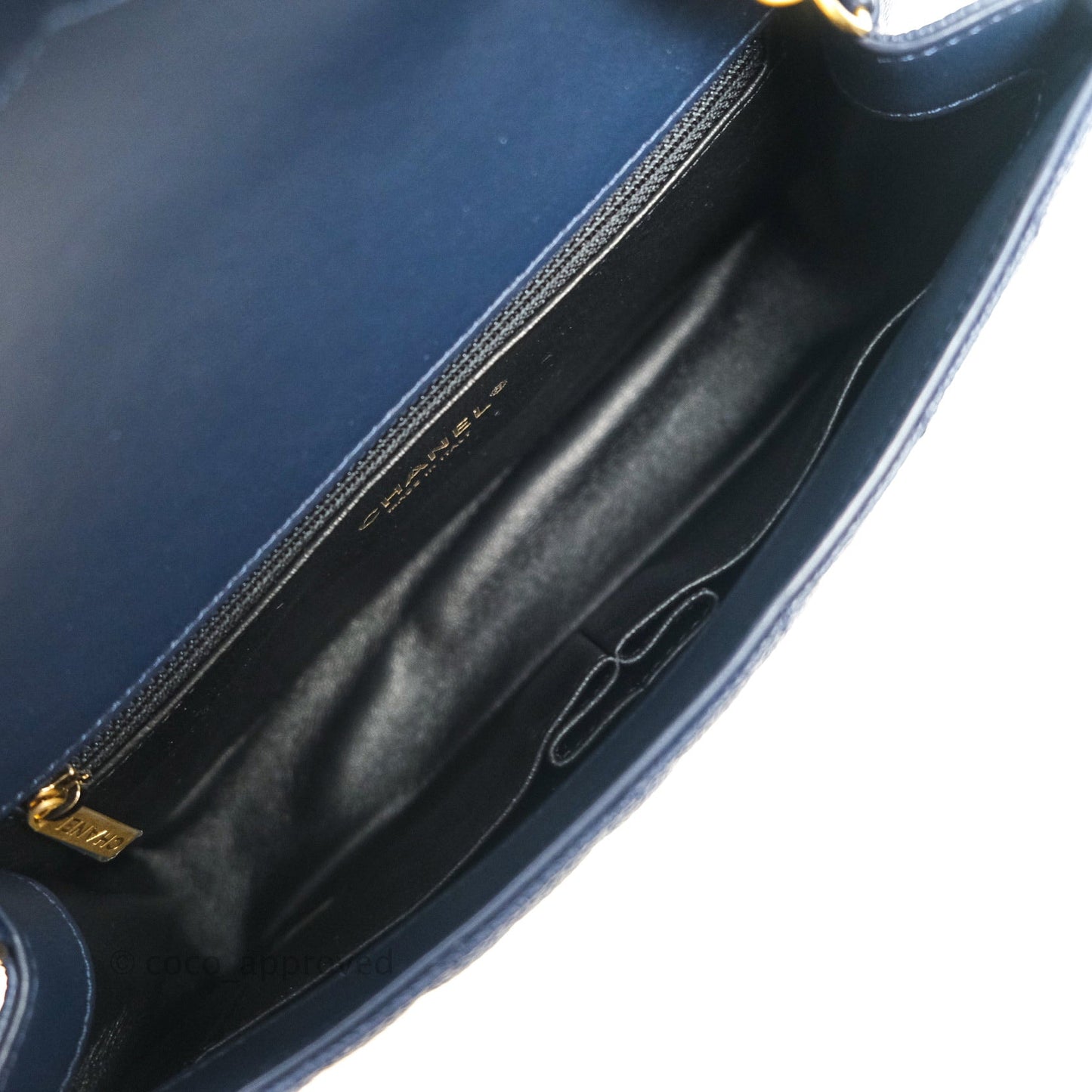 Chanel Quilted Medium CC Filigree Flap Navy Caviar