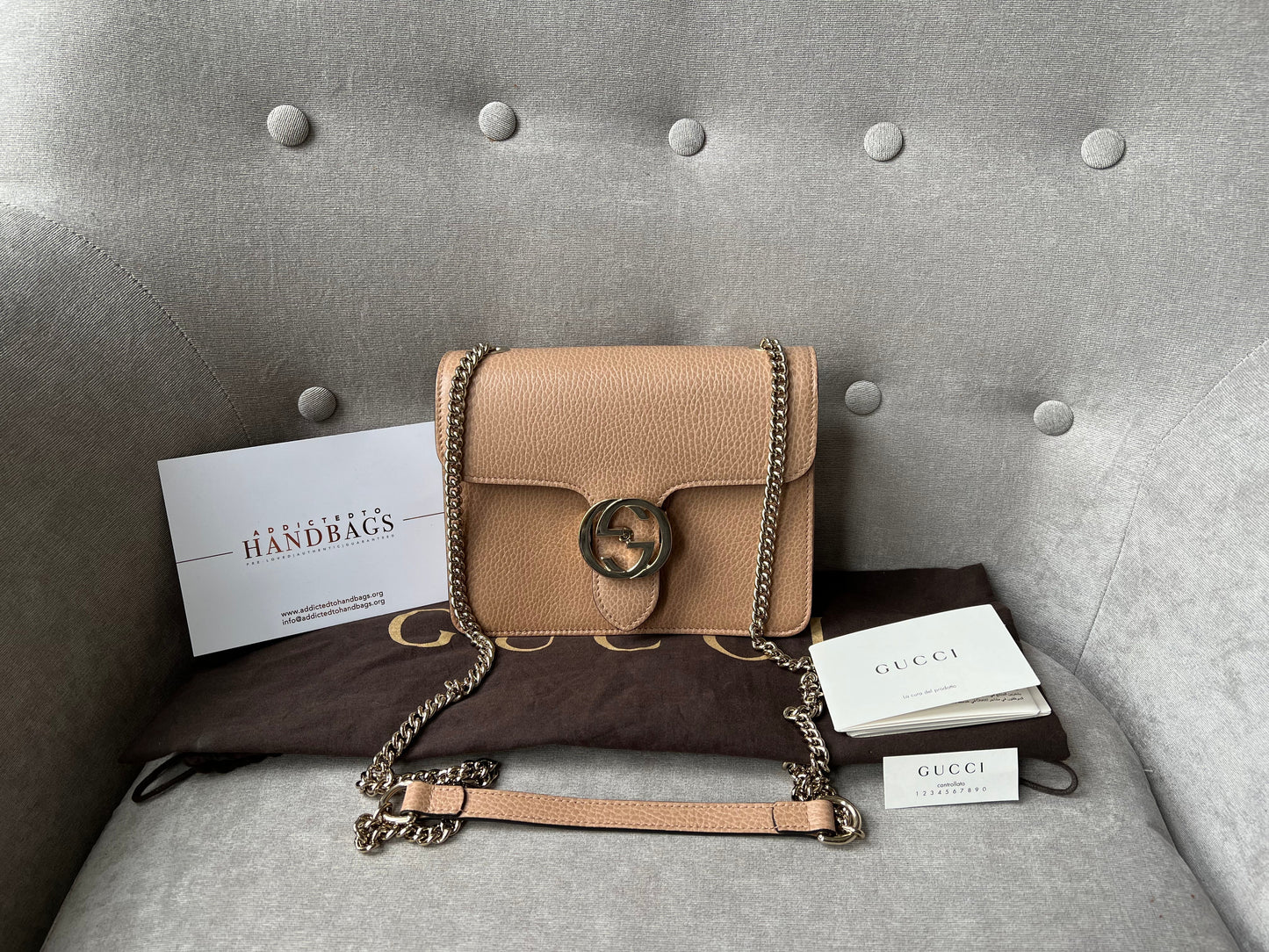 Luxury Gucci Interlocking GG Beige Small Shoulder Bag