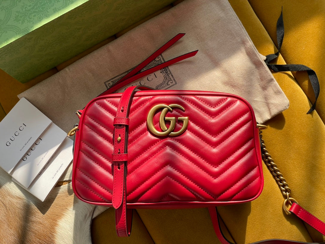 Luxury Gucci GG Marmont Small Matelasse Shoulder Bag