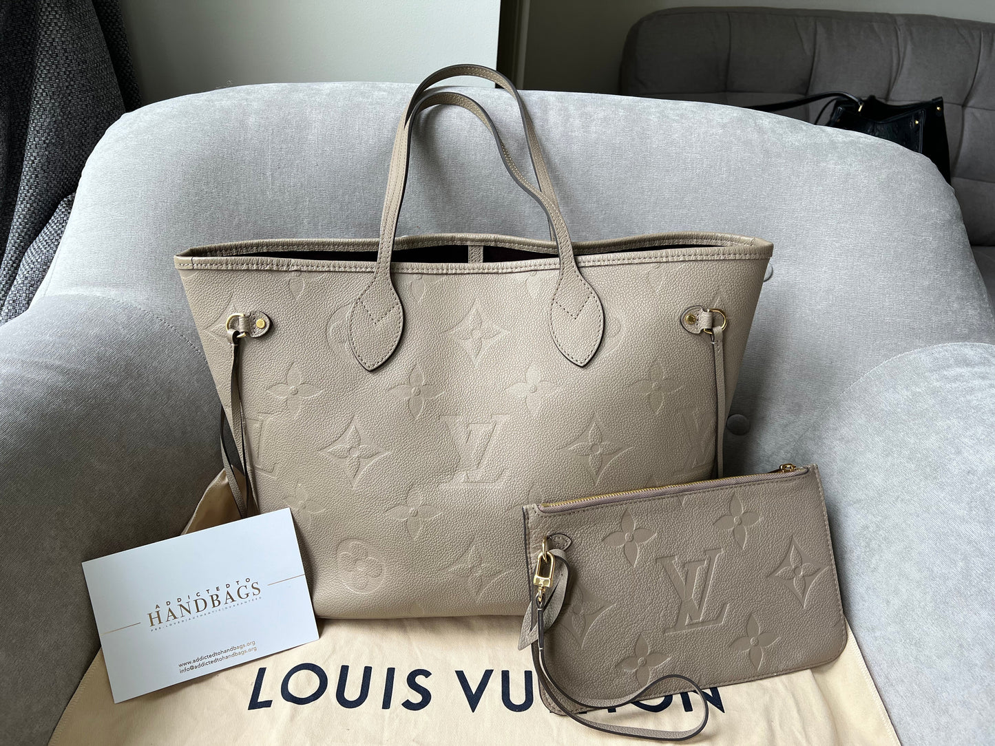 Louis Vuitton Neverfull MM Dune Empreinte (1,940)
