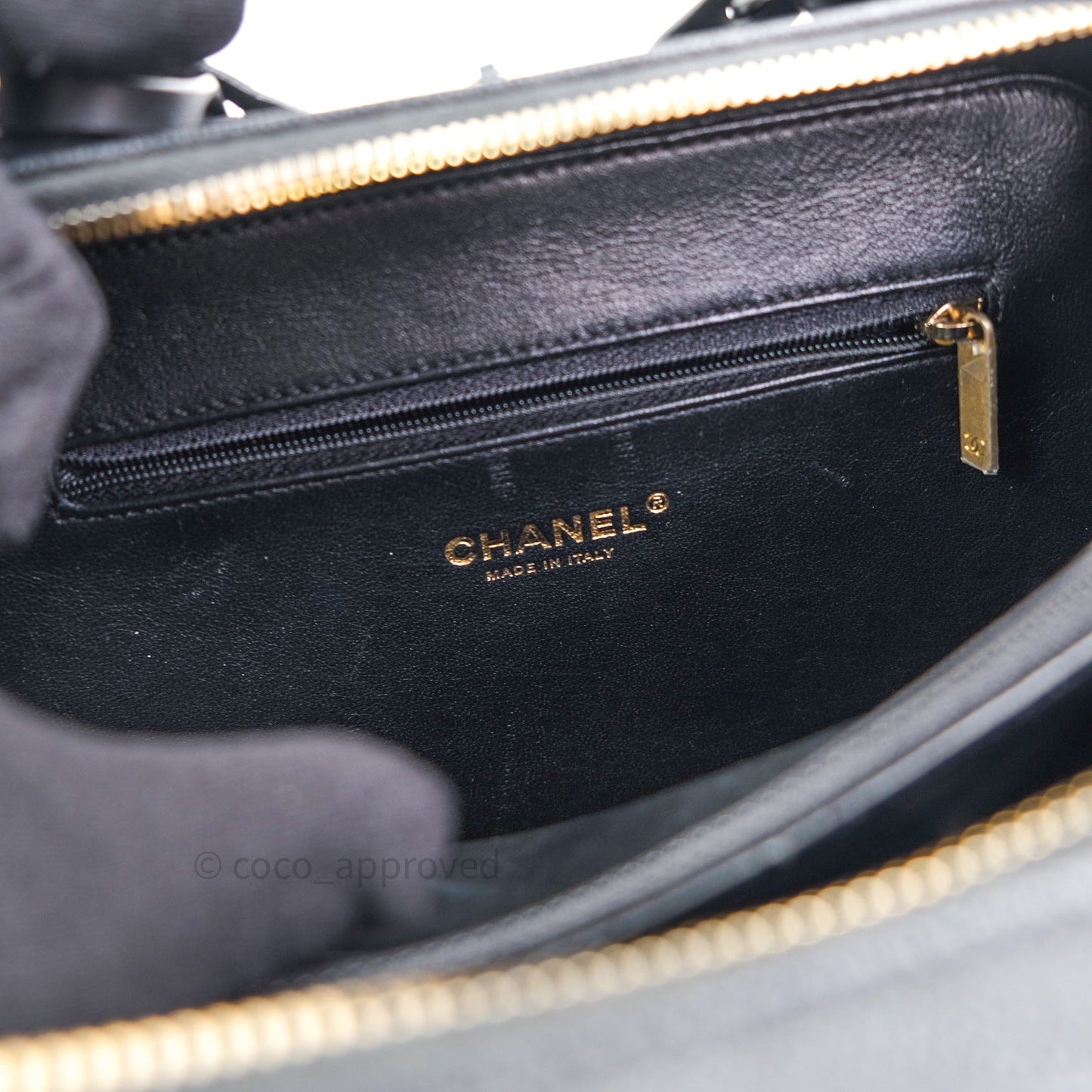Chanel Quilted Medium CC Filigree Vanity Case Black Caviar Gold Hardware