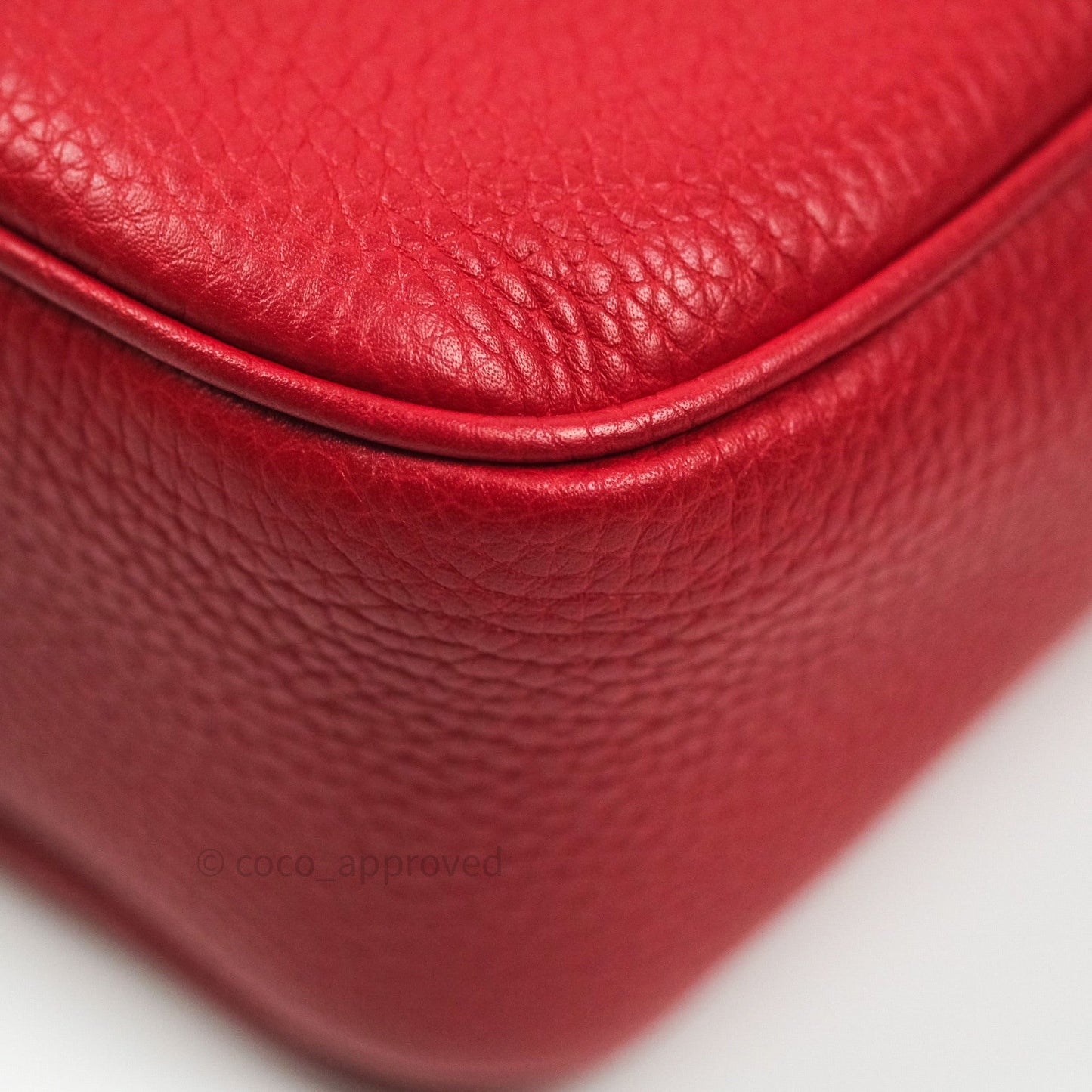 Gucci Calfskin Small Soho Disco Bag Red