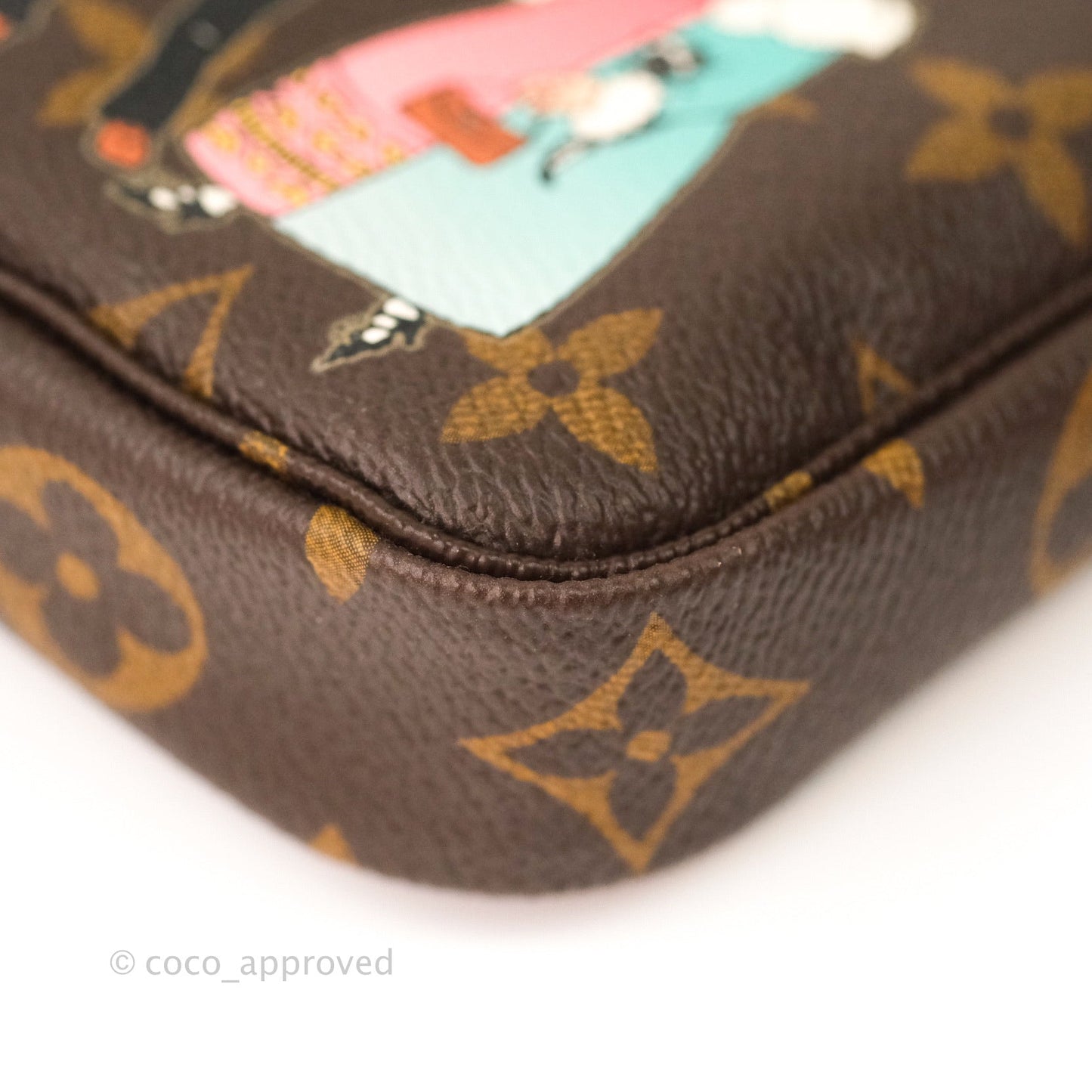 Louis Vuitton Mini Pochette Accessories⁣ Monogram Christmas