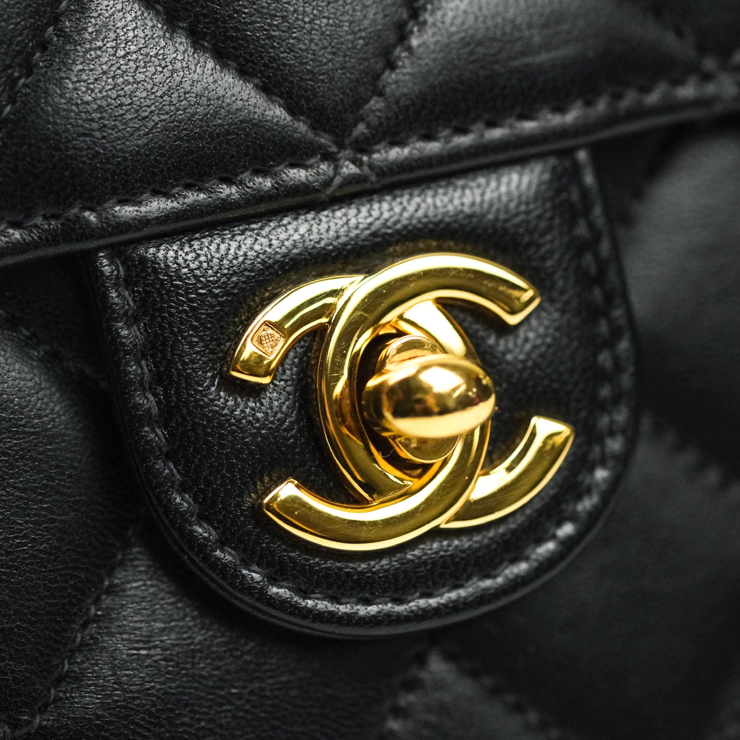 Chanel Vintage Single Flap Black Lambskin Gold Hardware