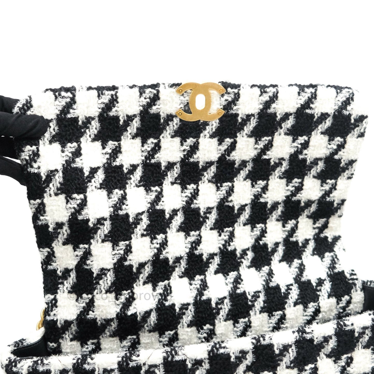 Chanel 19 Maxi Tweed White Black Houndstooth Mixed Hardware 19K