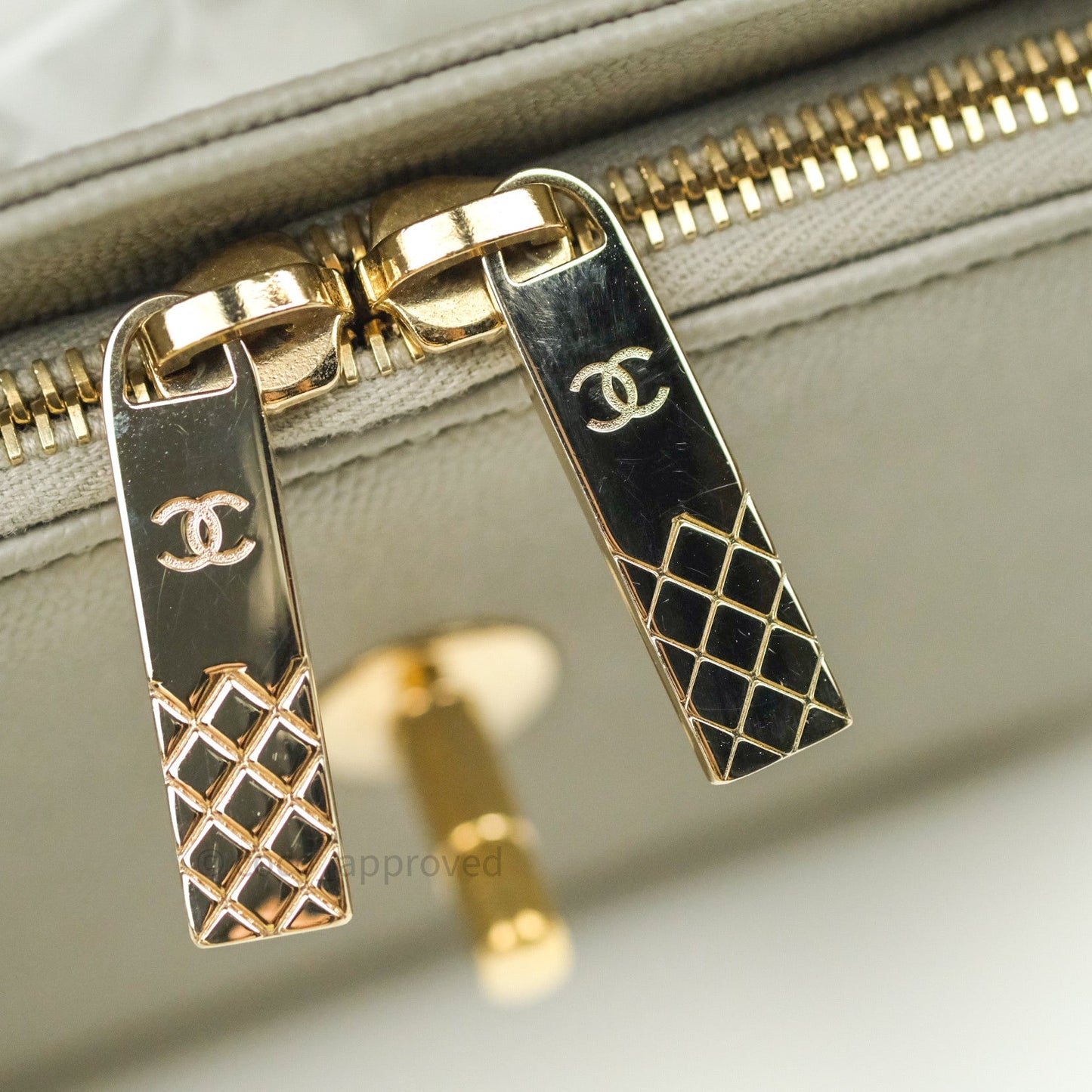 Chanel Quilted Small Business Affinity Flap Grey Caviar Light Gold Hardware