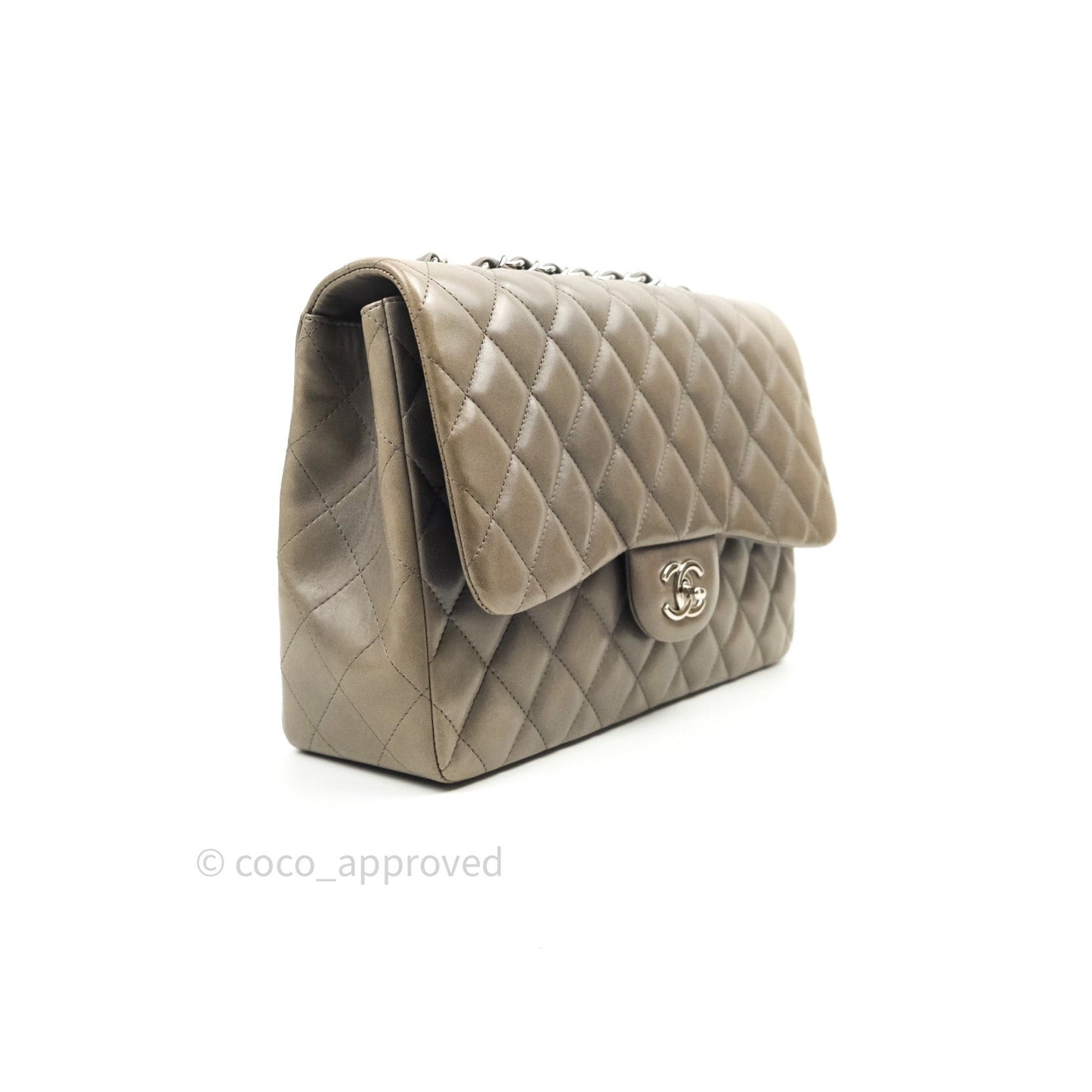 Chanel Jumbo Single Flap Grey Lambskin Silver Hardware⁣⁣
