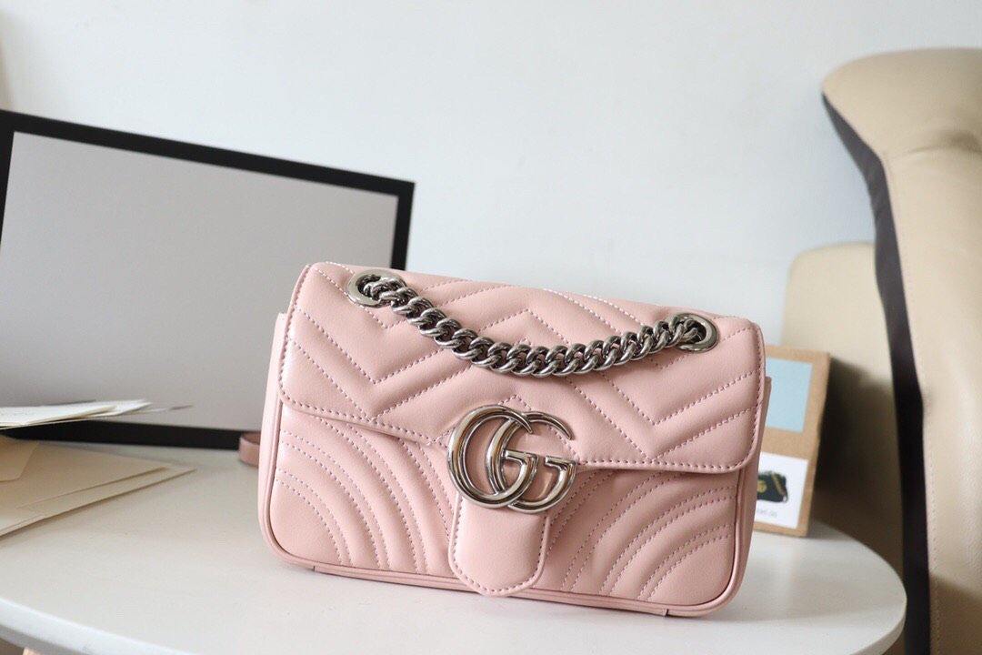 Luxury Gucci GG Marmont Shoulder Bag