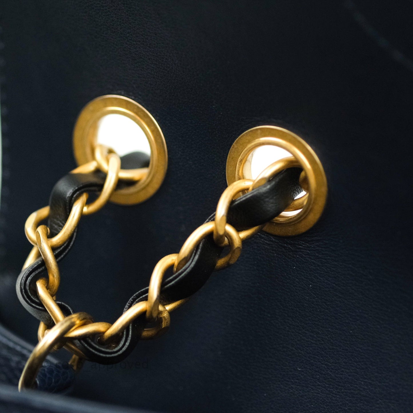 Chanel Quilted Medium CC Filigree Flap Navy Caviar