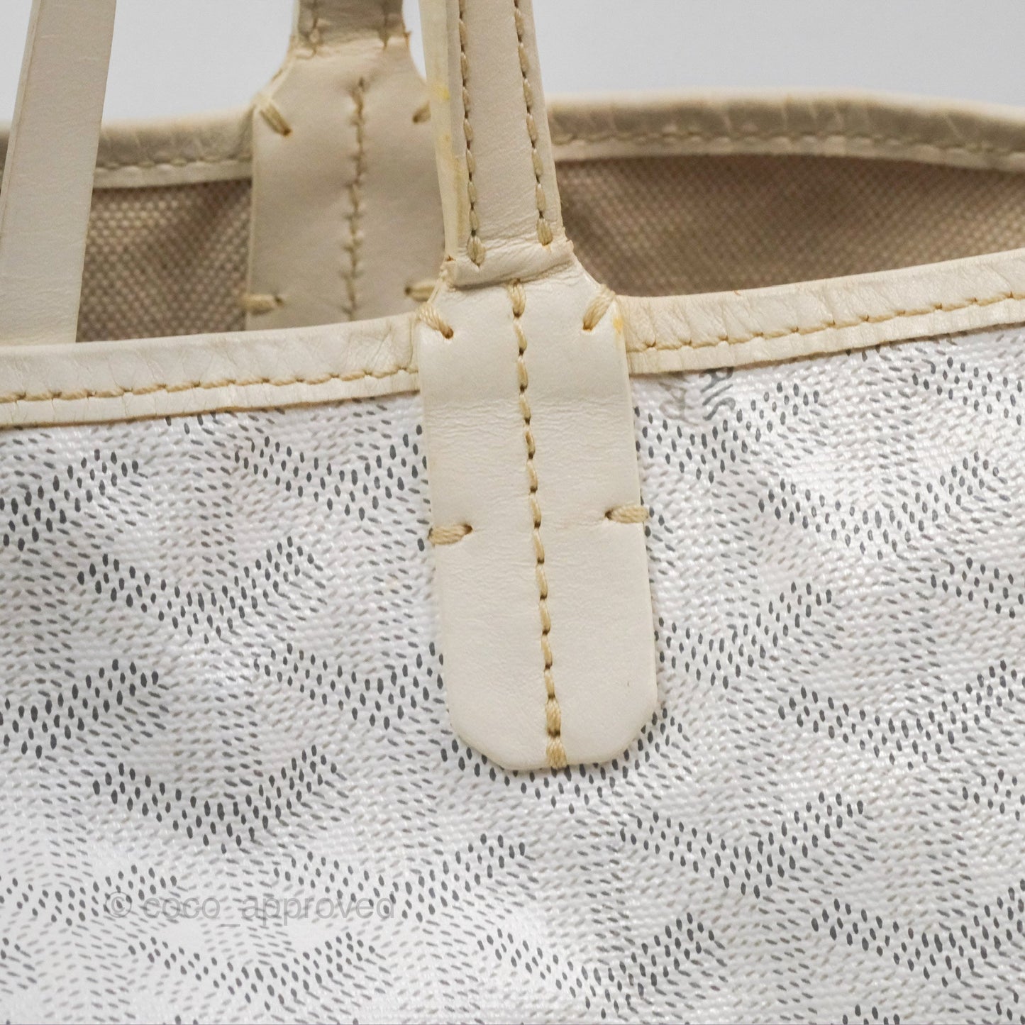 Goyard St Louis Tote PM ⁣⁣⁣⁣⁣⁣⁣⁣⁣⁣⁣⁣⁣⁣⁣⁣⁣⁣⁣⁣White Goyardine Canvas