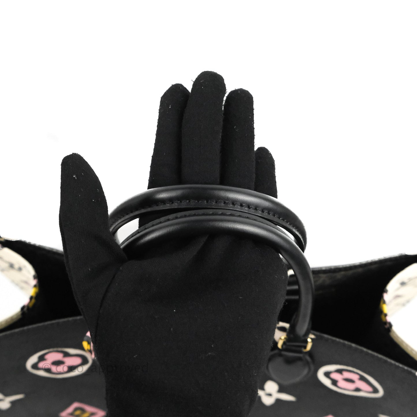Louis Vuitton Monogram Giant Wild At Heart Onthego GM Black