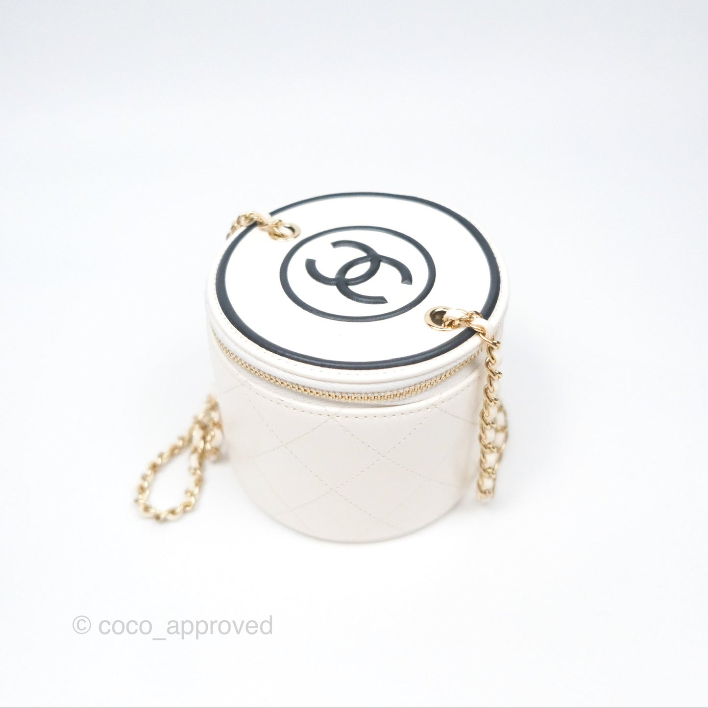 Chanel CC Quilted Round Vanity Clutch With Chain White Lambskin Gold Hardware