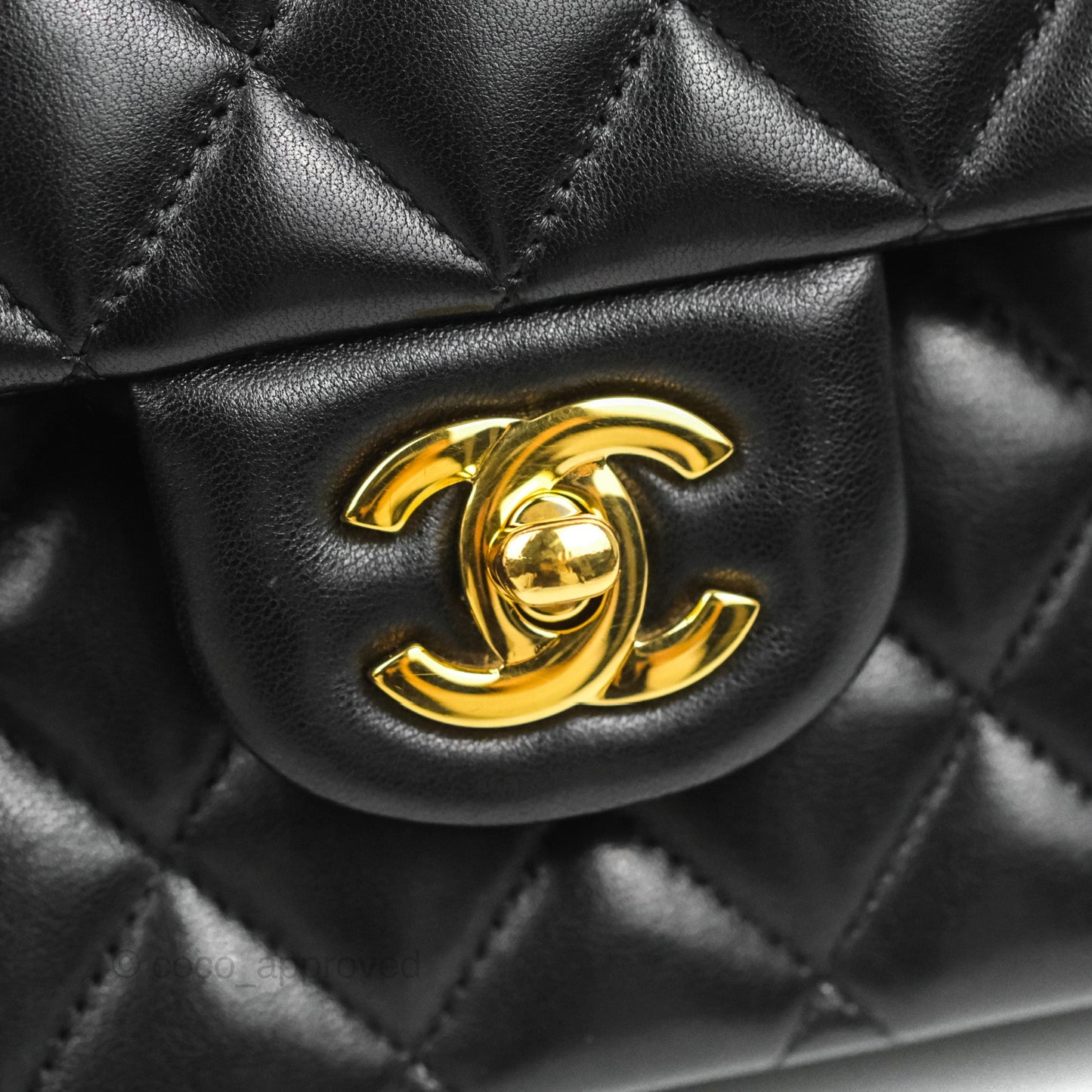 Chanel Classic M/L Medium Flap Quilted Black Lambskin Gold Hardware