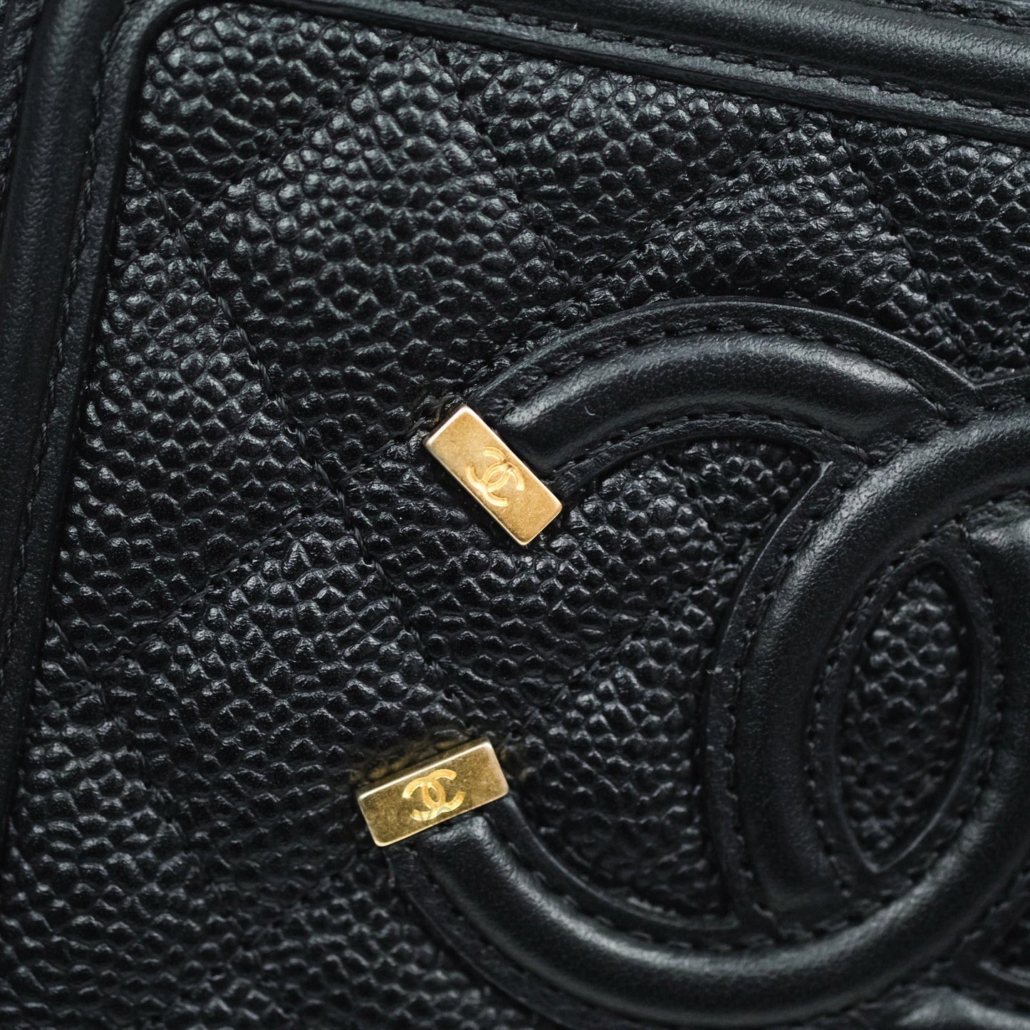 Chanel Quilted CC Filigree Vanity Clutch With Chain Black Caviar