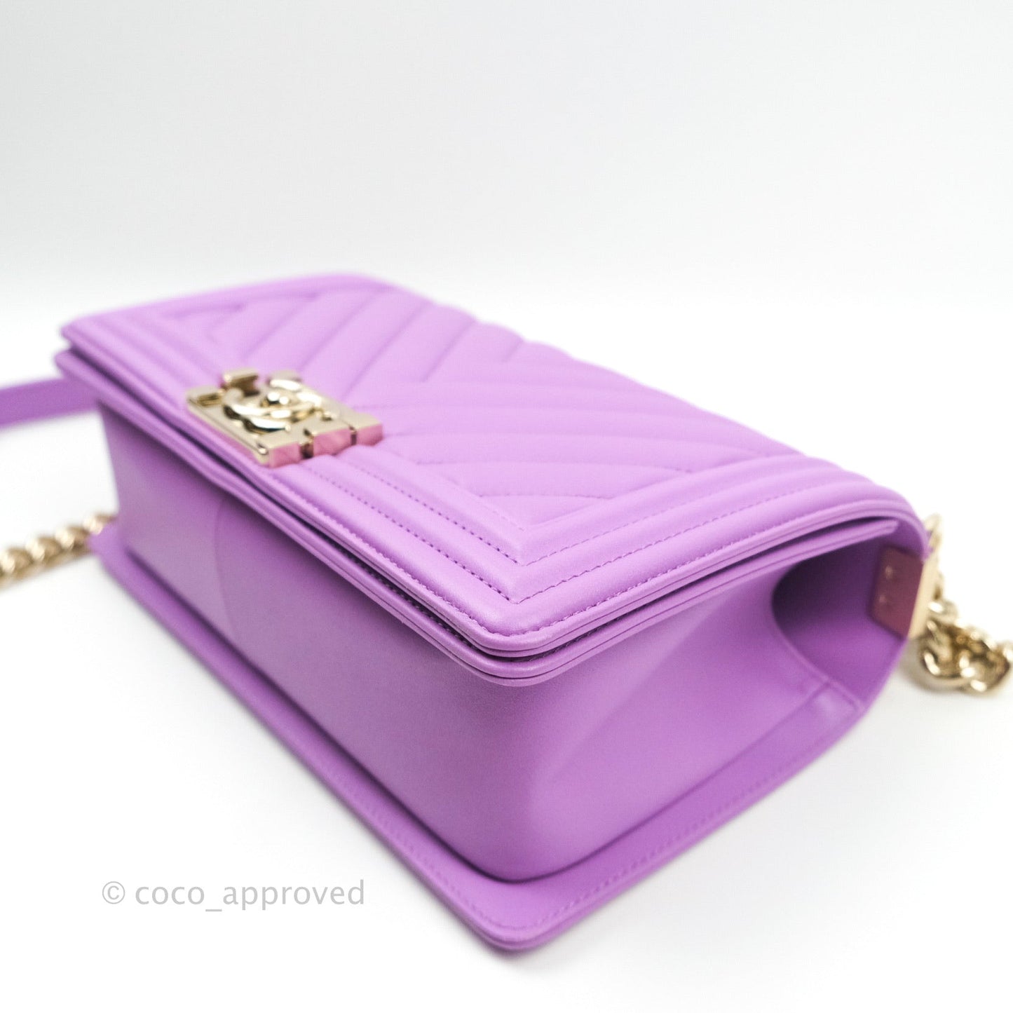 Chanel Boy Chevron Medium Purple Calfskin Gold Hardware