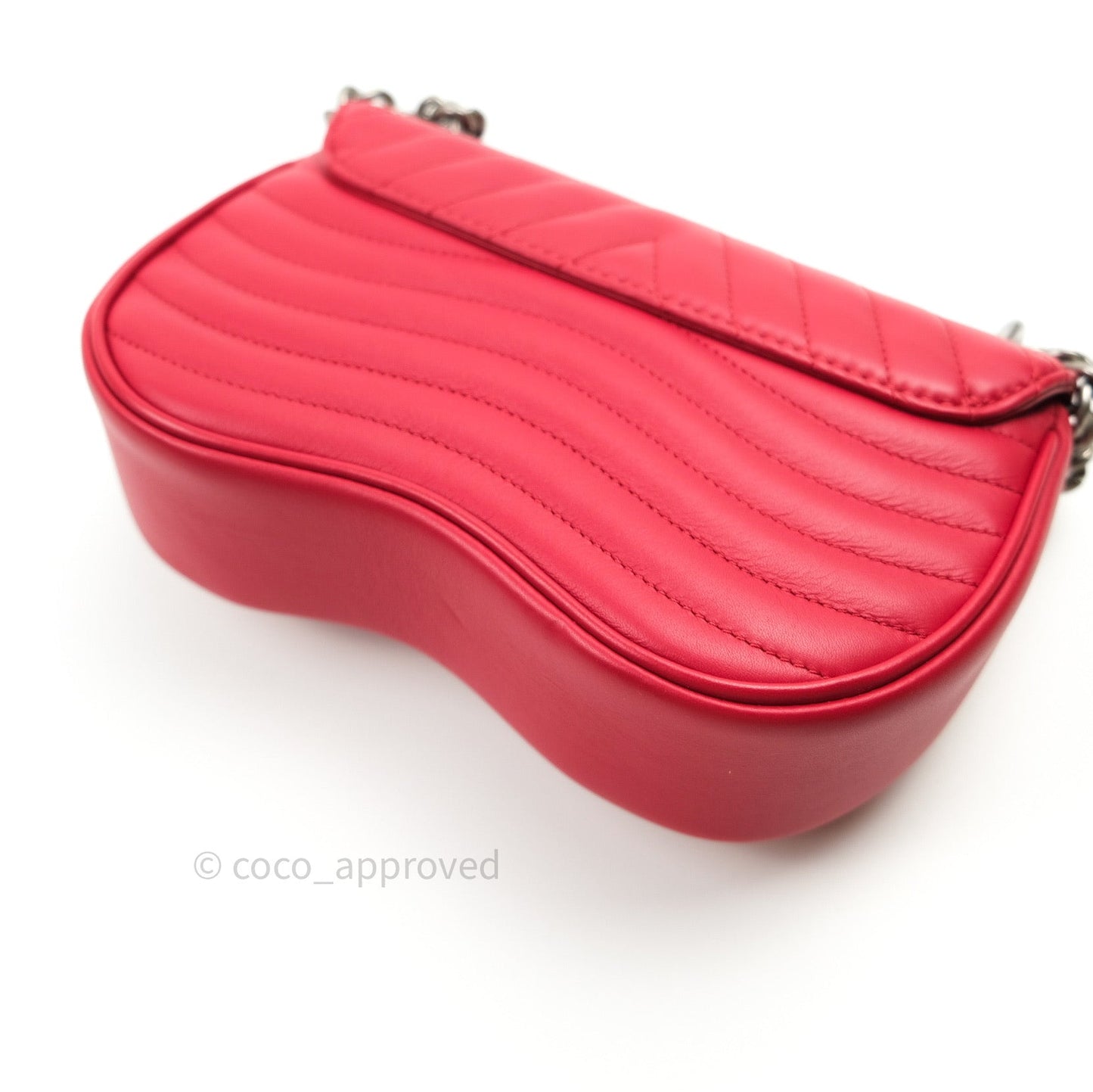 Louis Vuitton New Wave Chain Red Calfskin PM