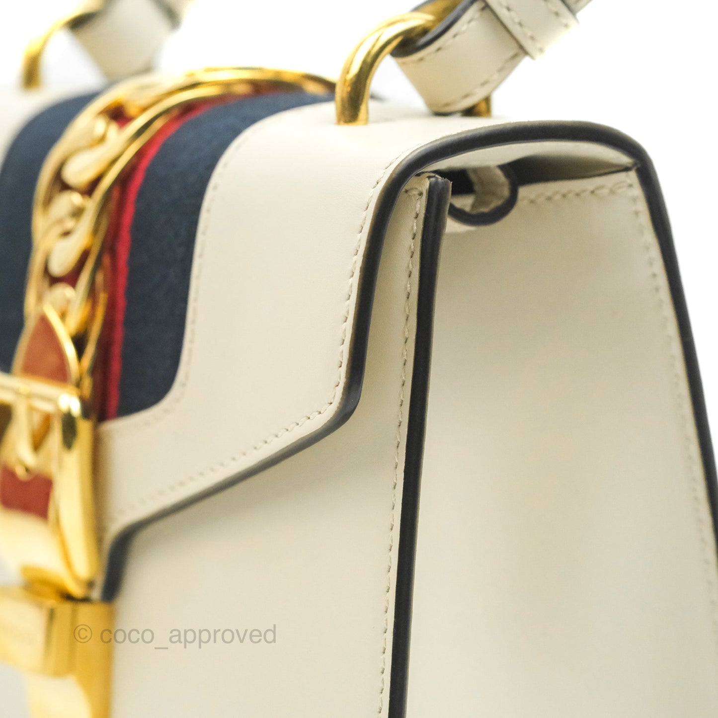 Gucci Mini Sylvie Top Handle White Calfskin Shoulder Bag⁣ ⁣⁣⁣⁣⁣⁣⁣⁣⁣⁣⁣⁣⁣⁣⁣⁣With Strap