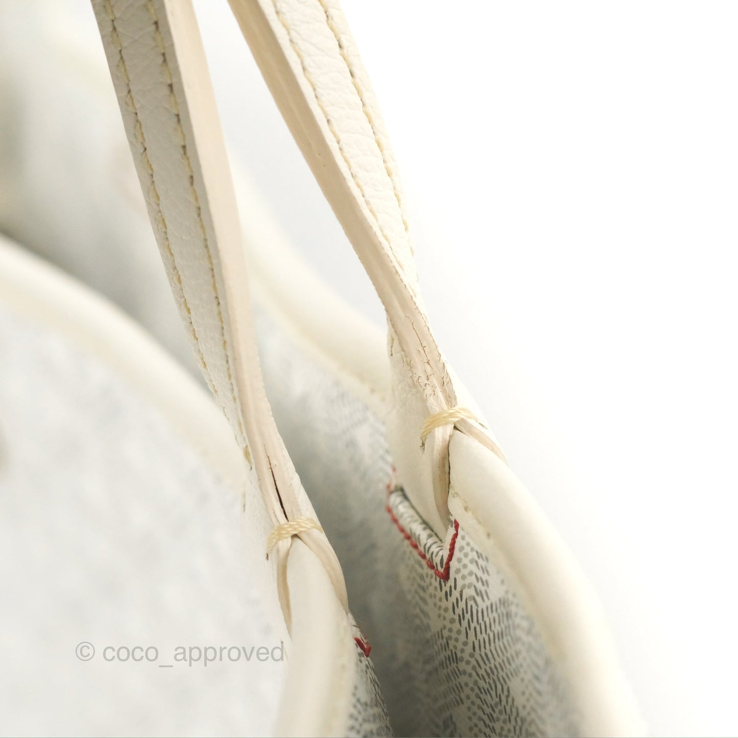 Goyard Artois Goyardine Canvas PM⁣⁣⁣⁣⁣⁣⁣⁣⁣⁣⁣⁣⁣⁣⁣⁣⁣⁣⁣⁣ White