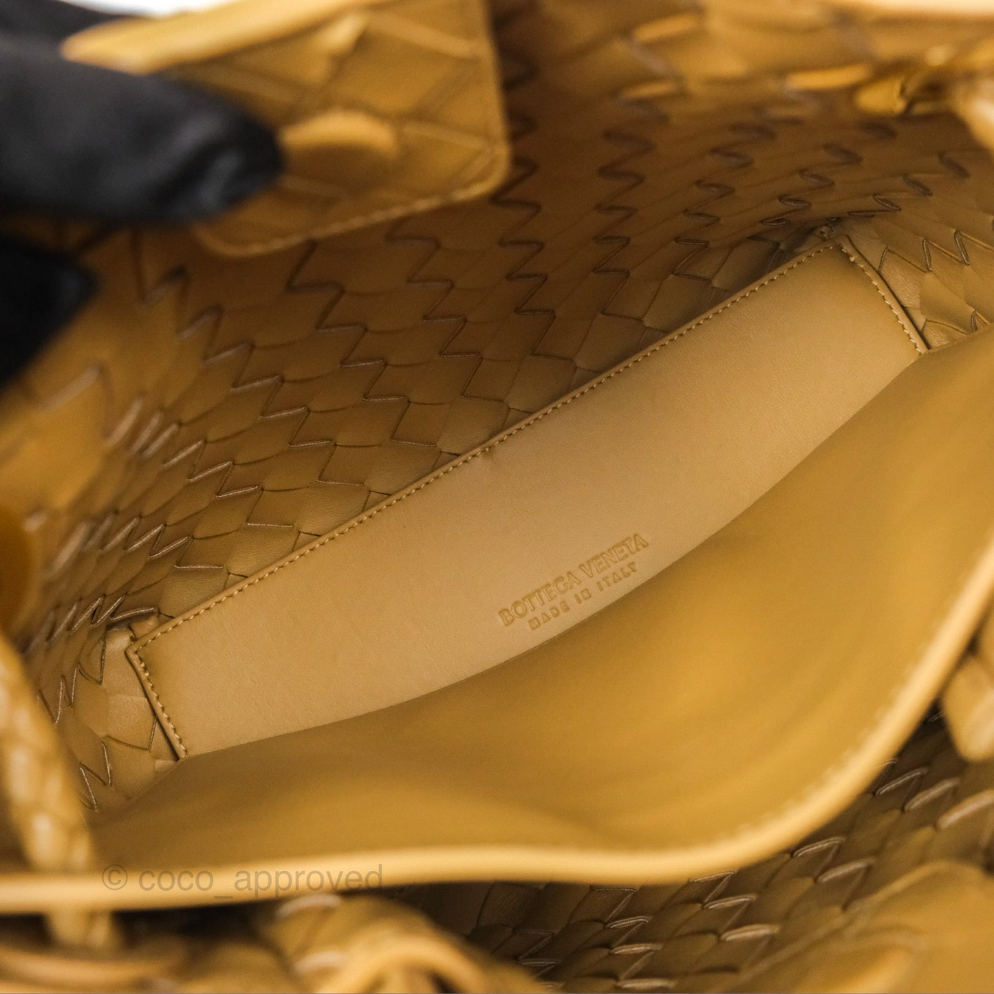 Bottega Veneta Small Andiamo Bag Dark Praline Intrecciato Lambskin