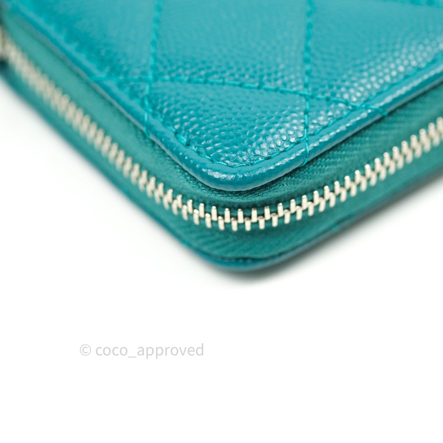 Chanel Quilted Zip Card Holder Green Caviar Silver Hardware