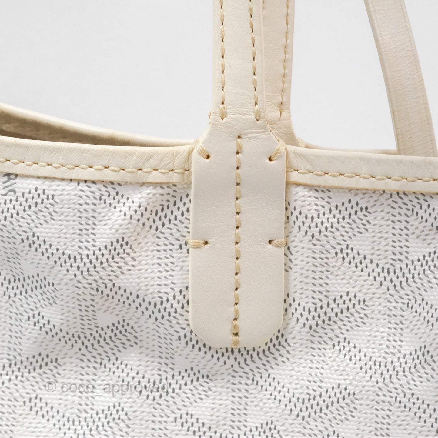 Goyard St Louis Tote PM ⁣⁣⁣⁣⁣⁣⁣⁣⁣⁣⁣⁣⁣⁣⁣⁣⁣⁣⁣⁣White Goyardine Canvas