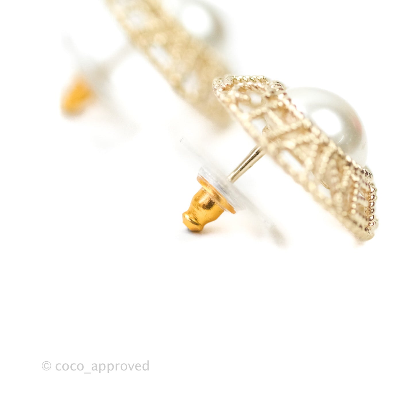 Chanel Pearl CC Round Rope Logo Earrings Gold 20P