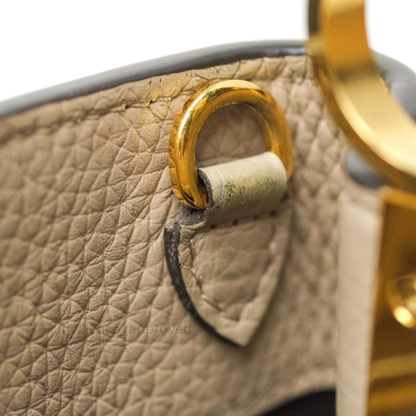 Louis Vuitton Taurillon Capucines BB Galet