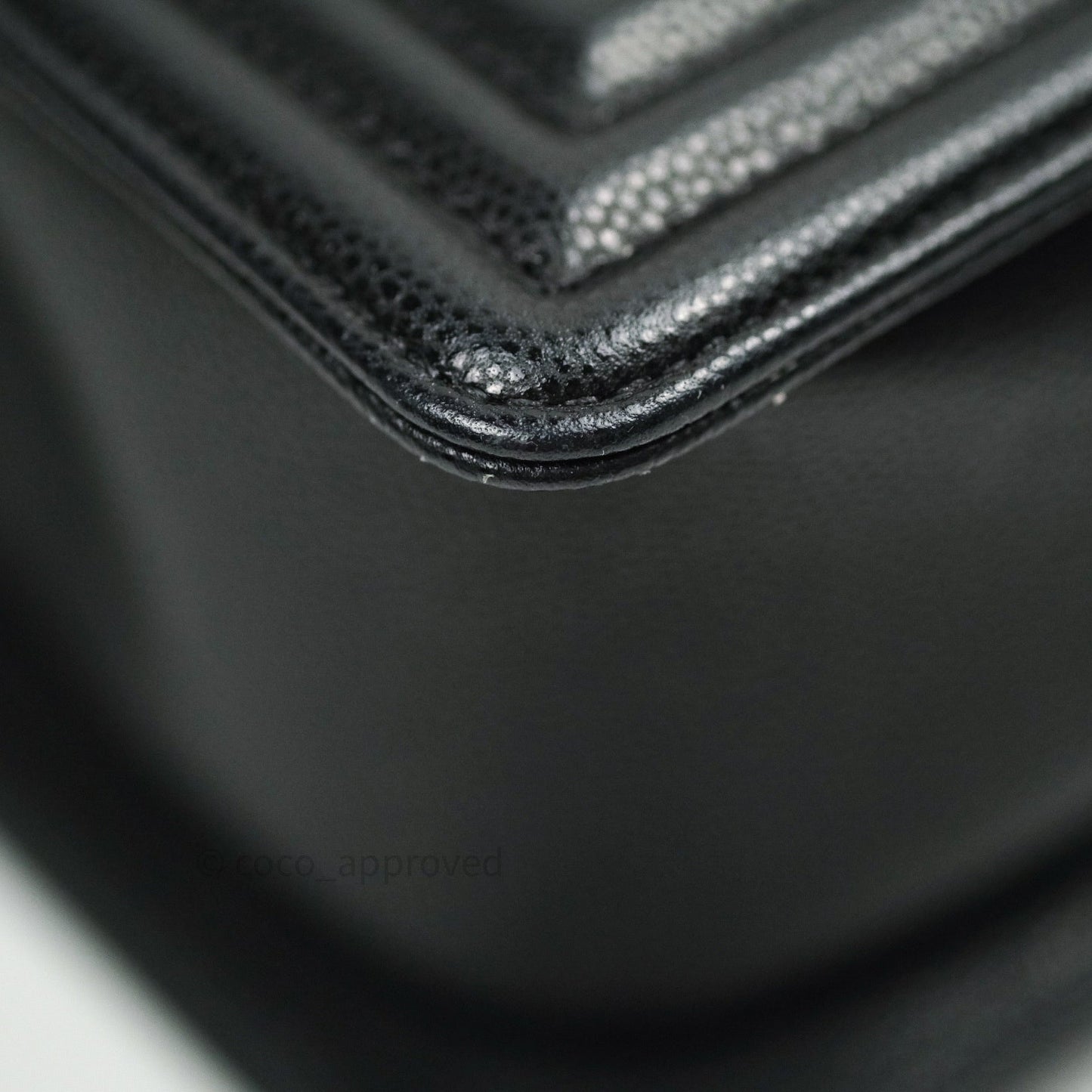 Chanel Quilted Medium Boy Flap Black Caviar Gold Hardware