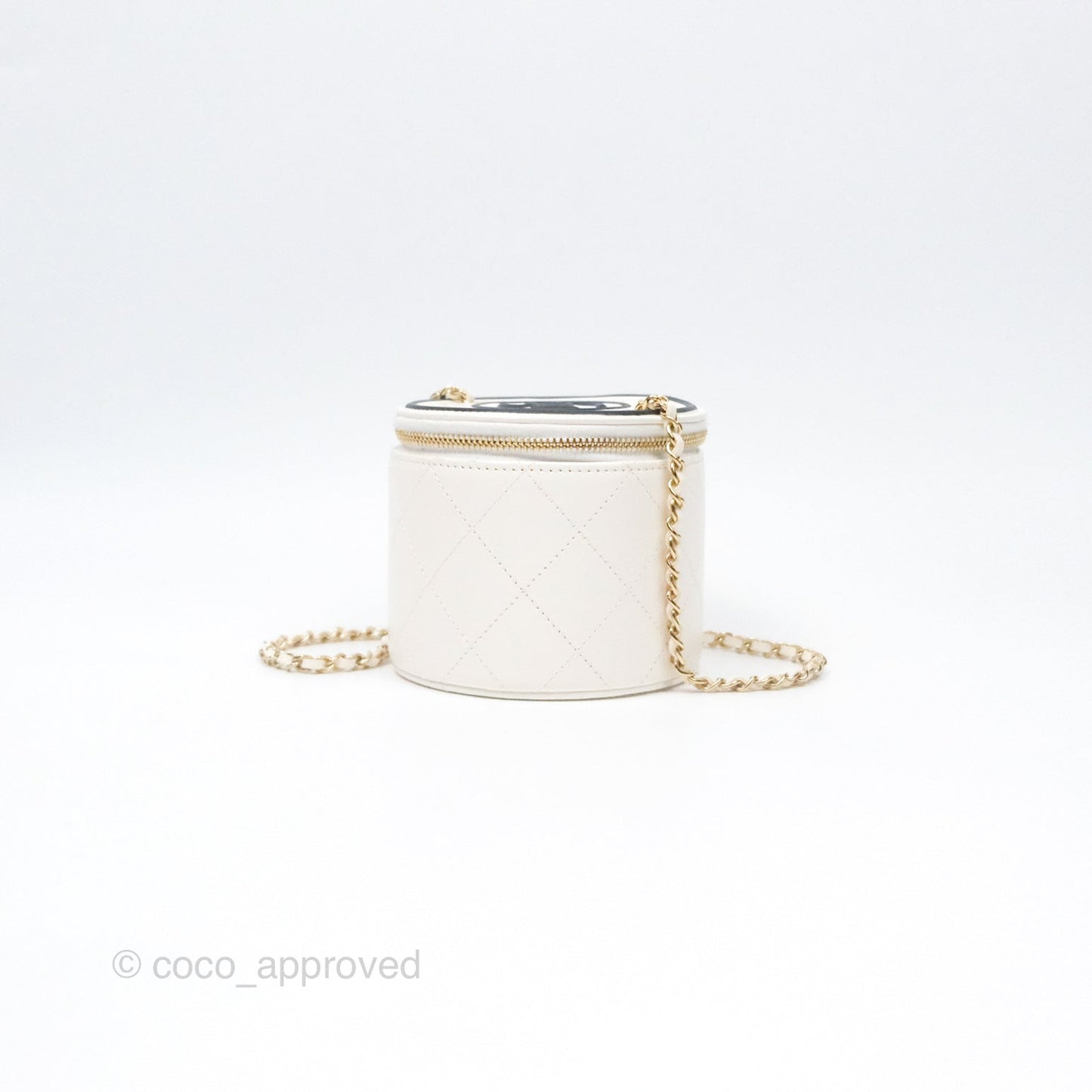 Chanel CC Quilted Round Vanity Clutch With Chain White Lambskin Gold Hardware
