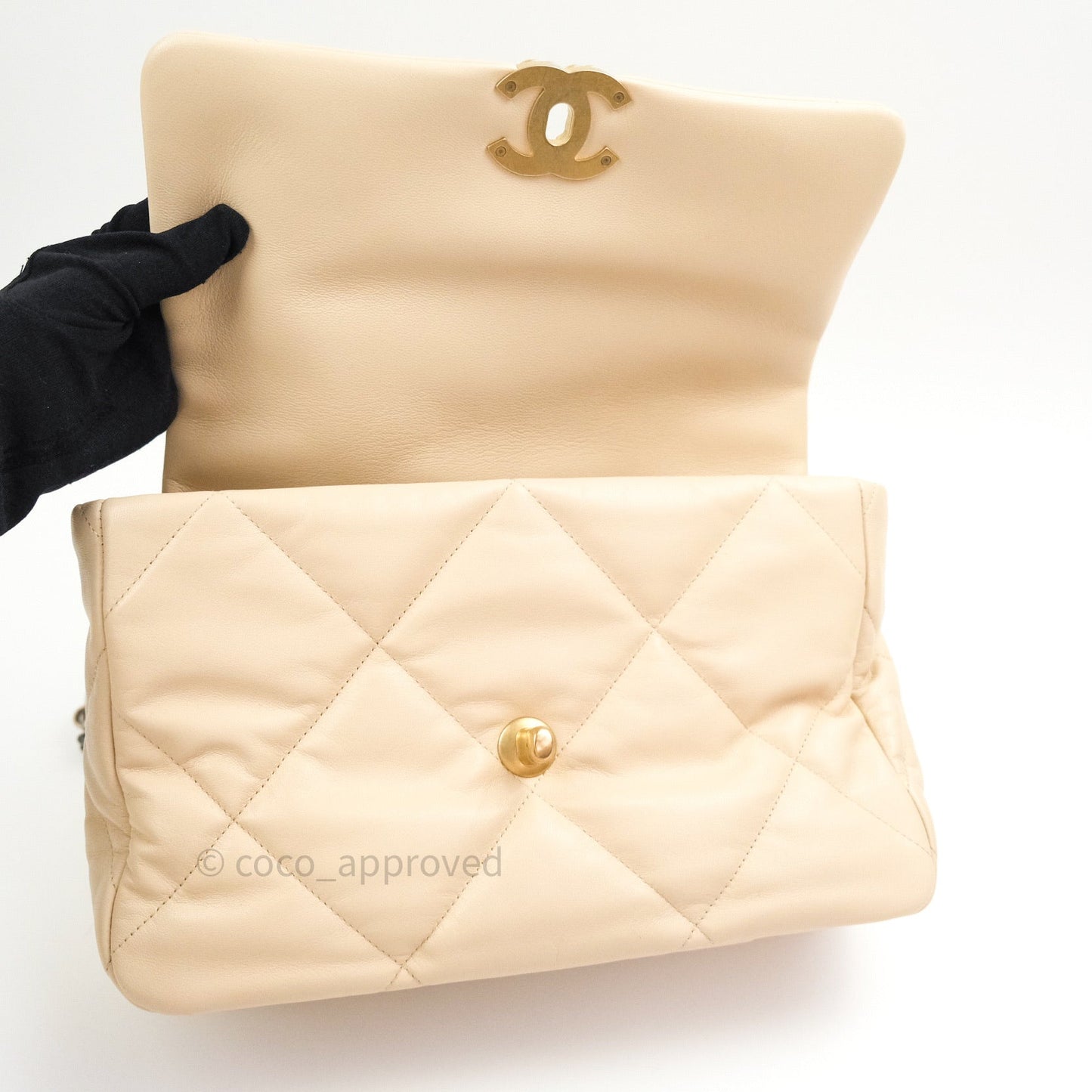 Chanel 19 Medium Beige Lambskin Mixed Hardware