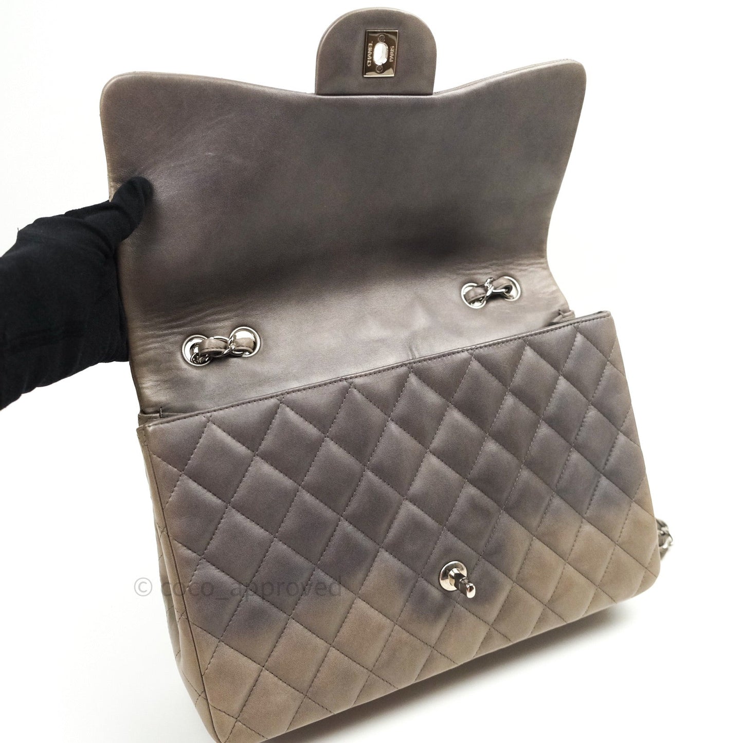 Chanel Jumbo Single Flap Grey Lambskin Silver Hardware⁣⁣