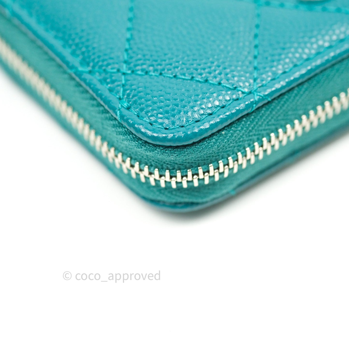 Chanel Quilted Zip Card Holder Green Caviar Silver Hardware