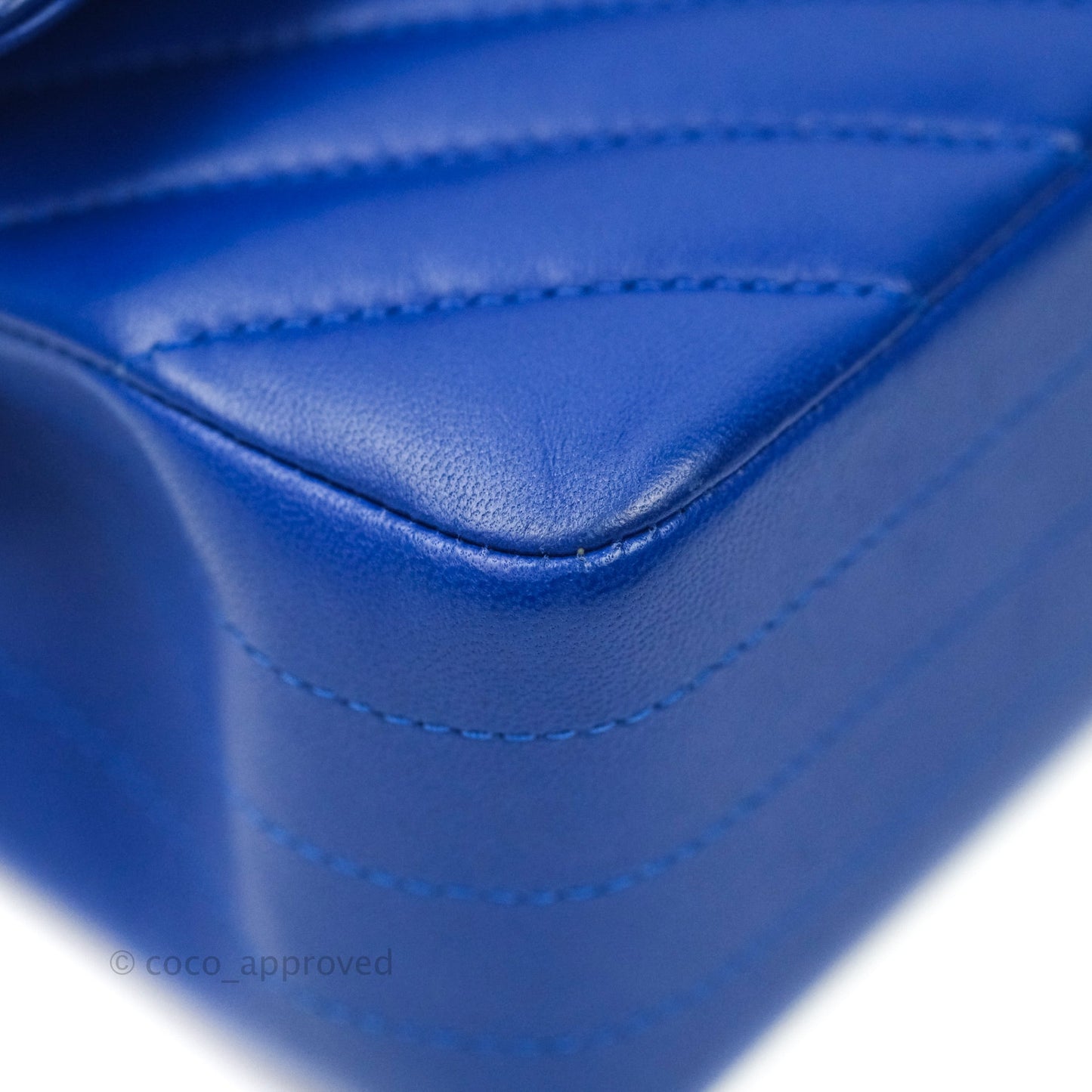 Chanel Classic Chevron M/L Medium Double Flap Blue Lambskin Gold Hardware