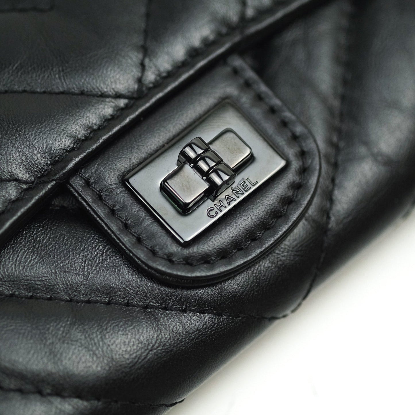 Chanel Aged Calfskin Chevron Reissue Card Holder Wallet So Black