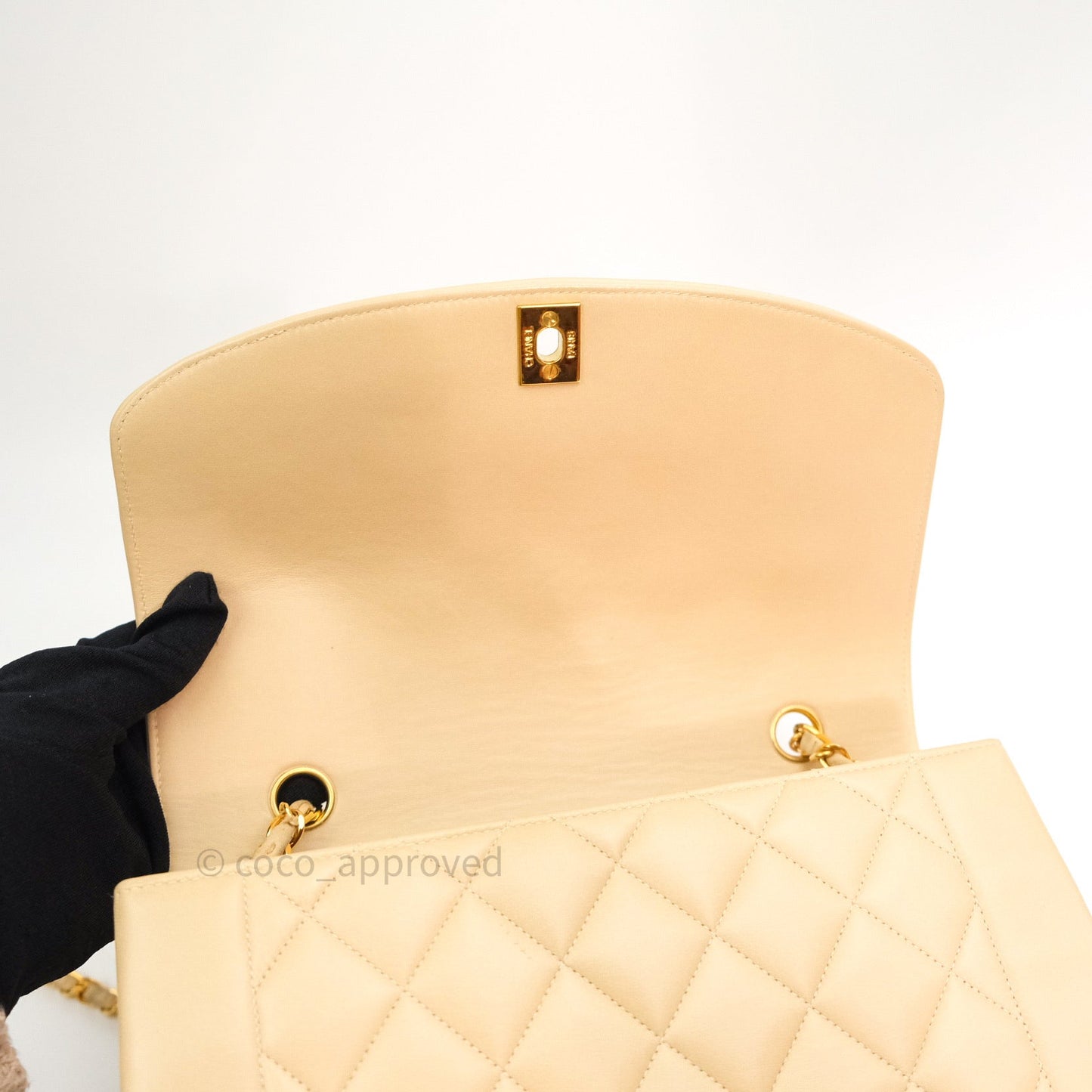 Chanel Diana Quilted Beige Lambskin Medium Vintage 24K Gold Hardware
