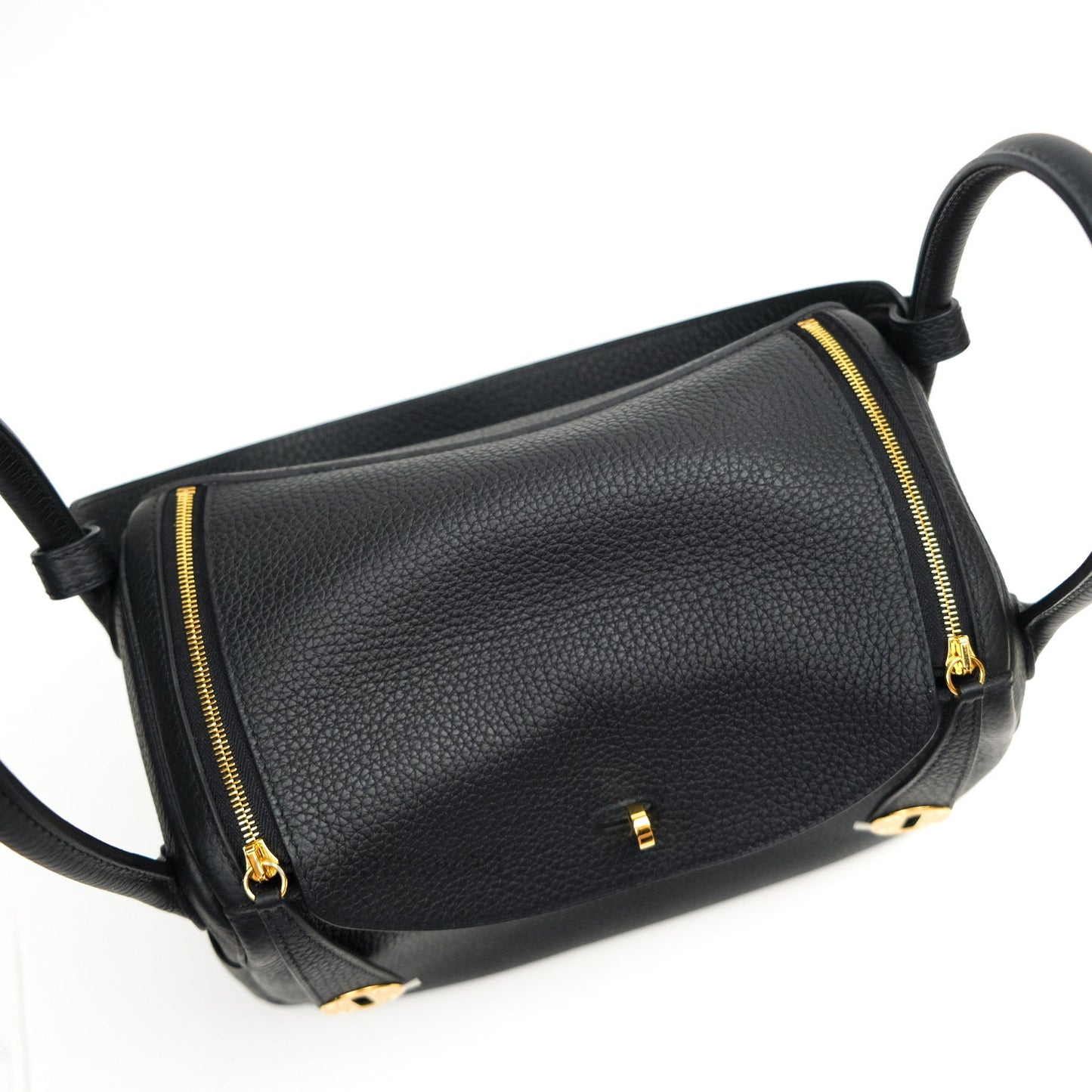 Hermès Lindy 26 Taurillion Clemence Black Gold Hardware