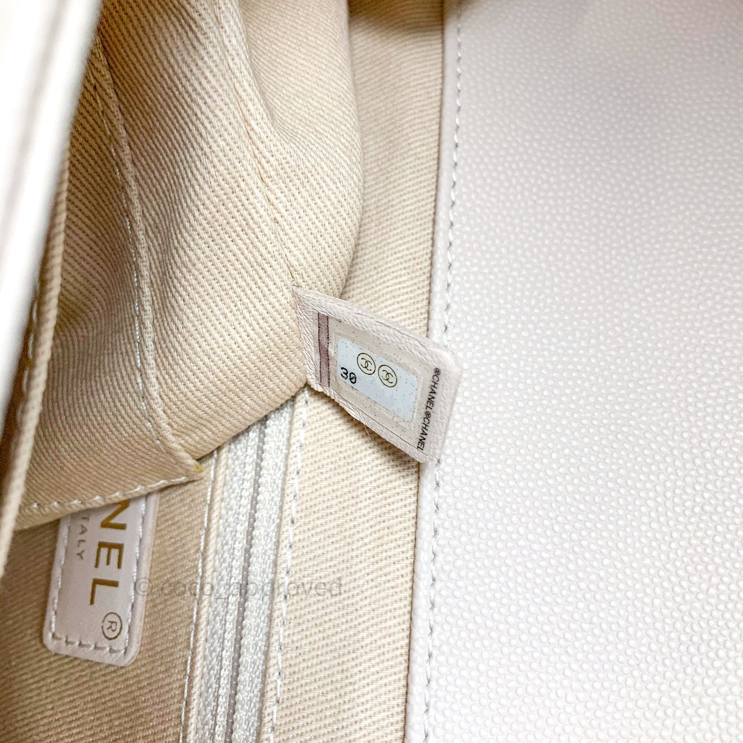 Chanel Quilted Medium Business Affinity Flap Beige Caviar Light Gold Hardware