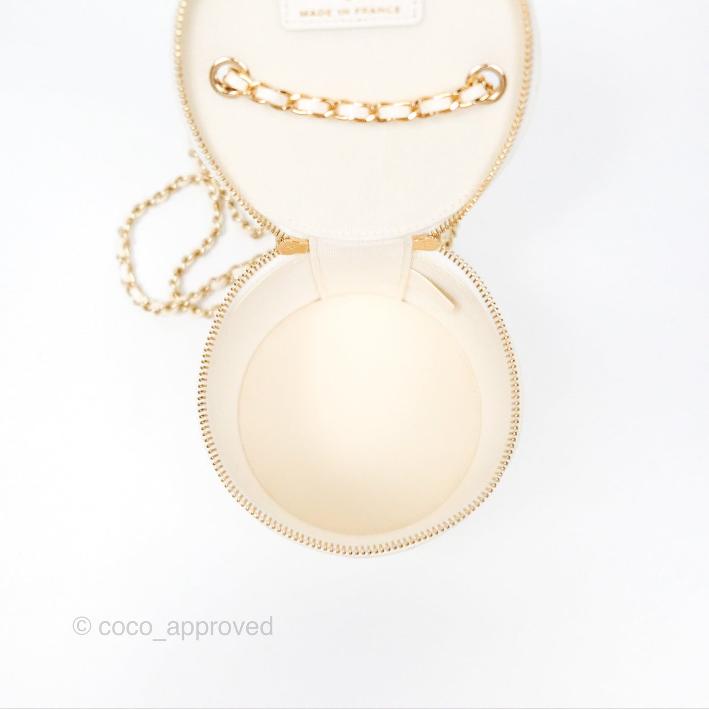 Chanel CC Quilted Round Vanity Clutch With Chain White Lambskin Gold Hardware