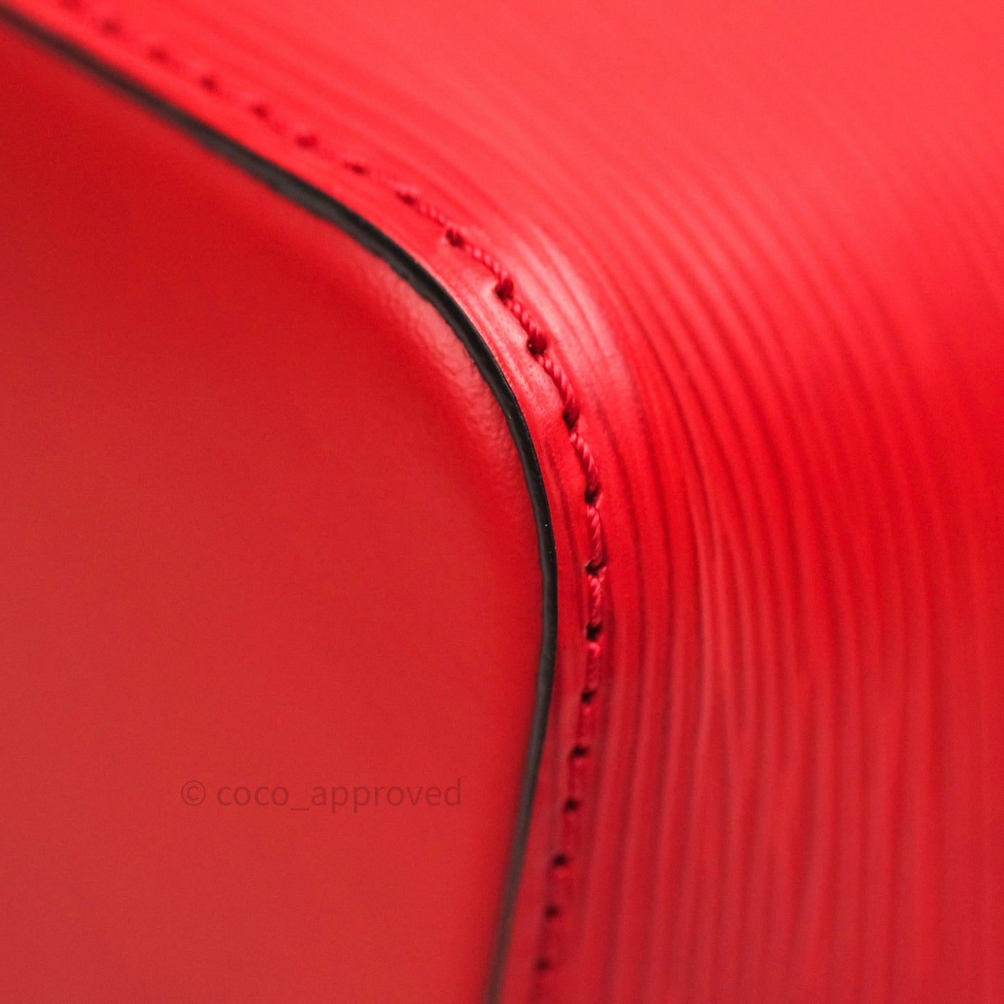 Louis Vuitton Neonoe Coquelicot Epi Leather⁣