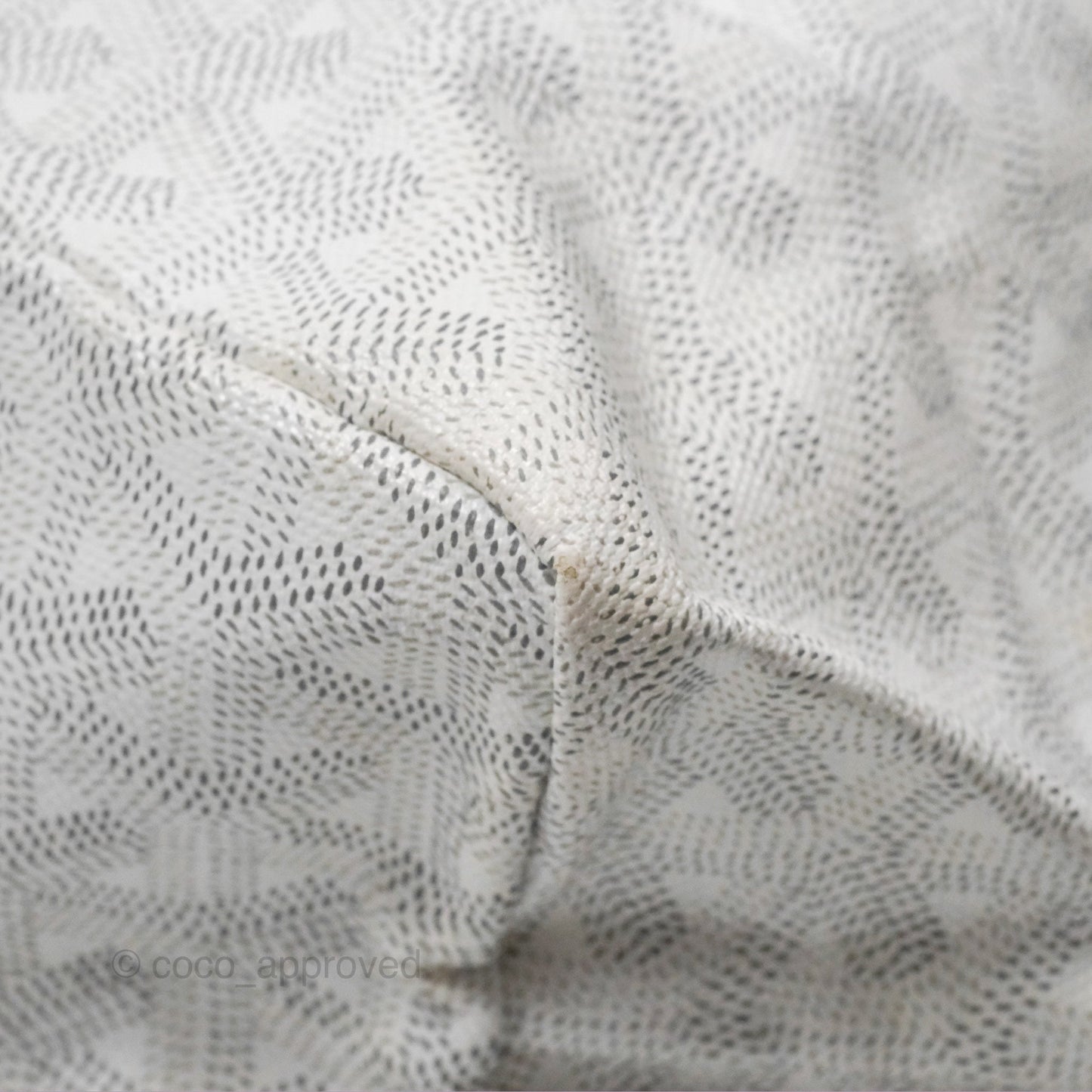 Goyard St Louis Tote PM ⁣⁣⁣⁣⁣⁣⁣⁣⁣⁣⁣⁣⁣⁣⁣⁣⁣⁣⁣⁣White Goyardine Canvas