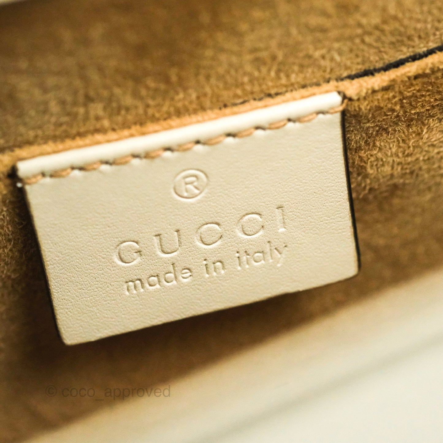 Gucci Mini Sylvie Top Handle White Calfskin Shoulder Bag⁣ ⁣⁣⁣⁣⁣⁣⁣⁣⁣⁣⁣⁣⁣⁣⁣⁣With Strap
